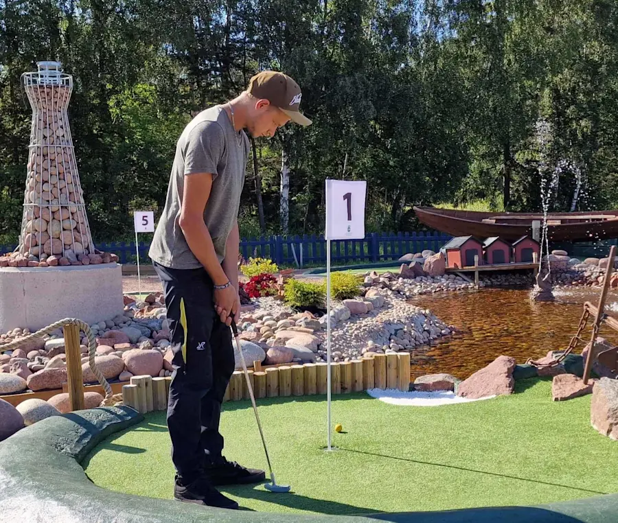 Äventyrsgolf bana