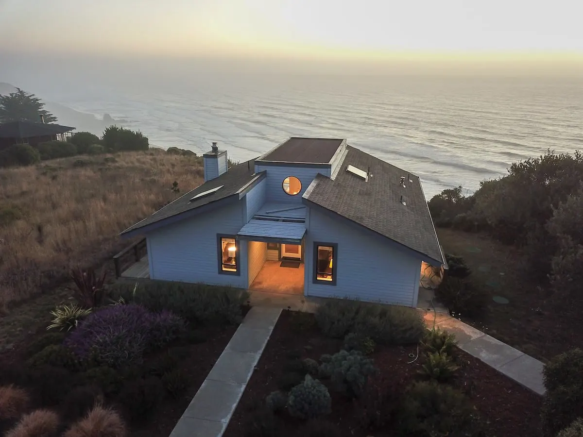 Large california airbnb on the coast