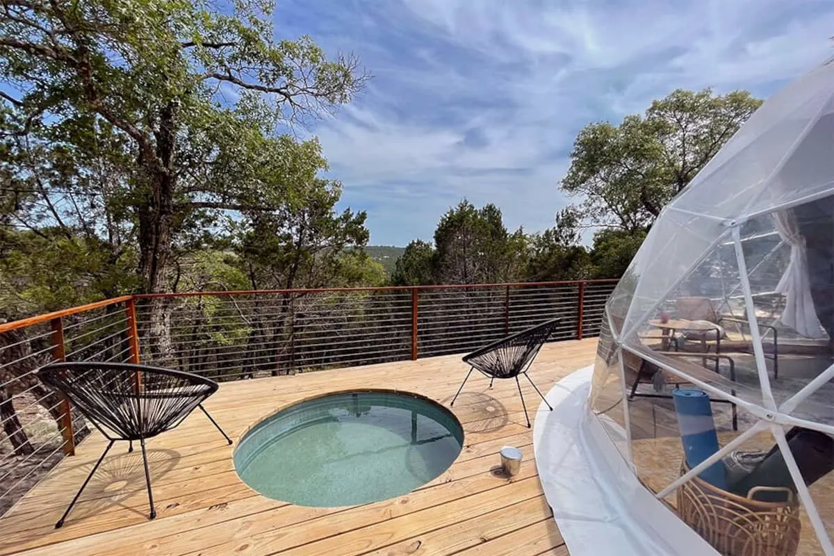 glaming dome with hot tub in texas