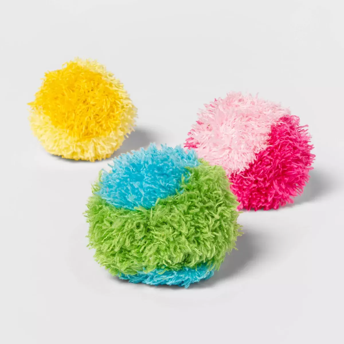 Cat pom poms