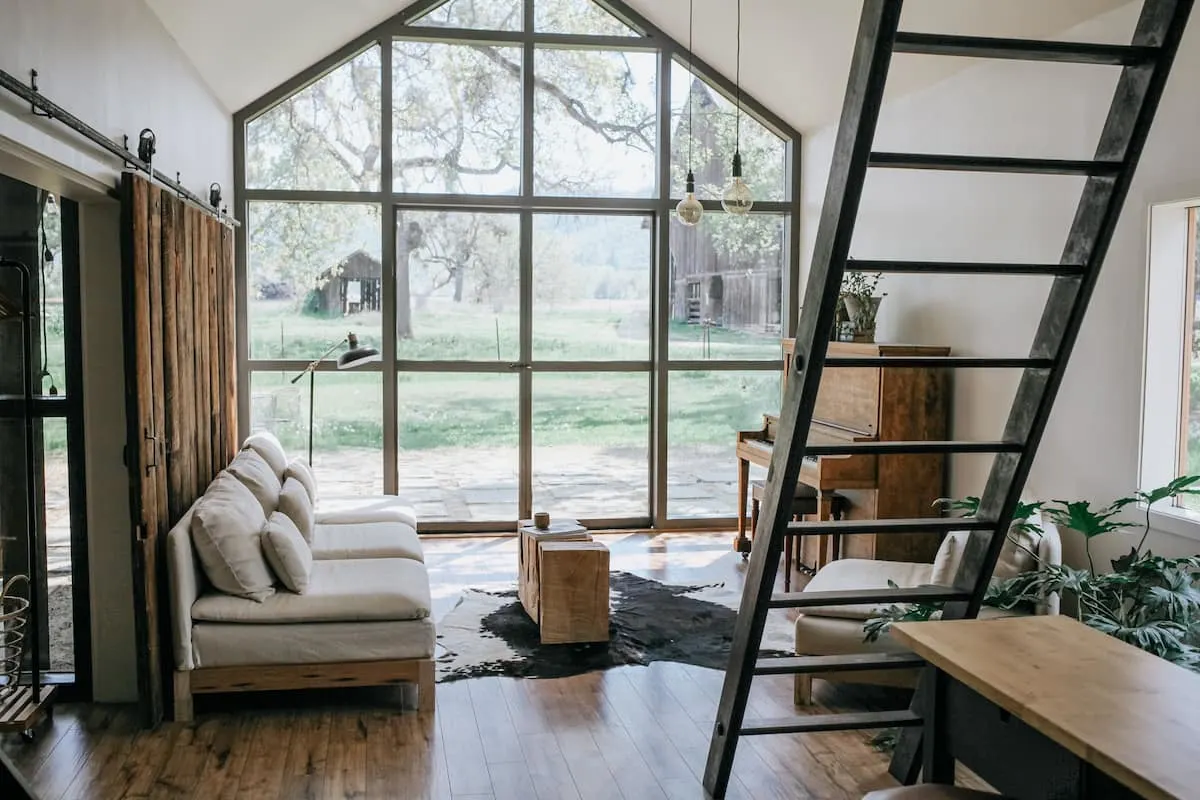 artistic airy airbnb in oregon