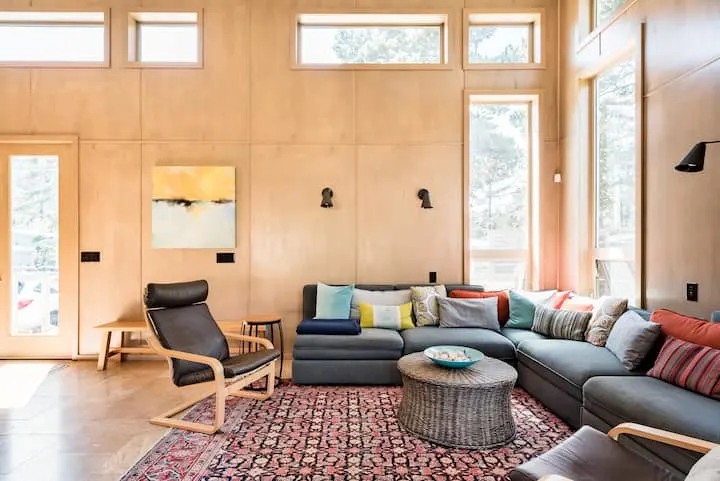 Hawaiian inspired airbnb in Oregon