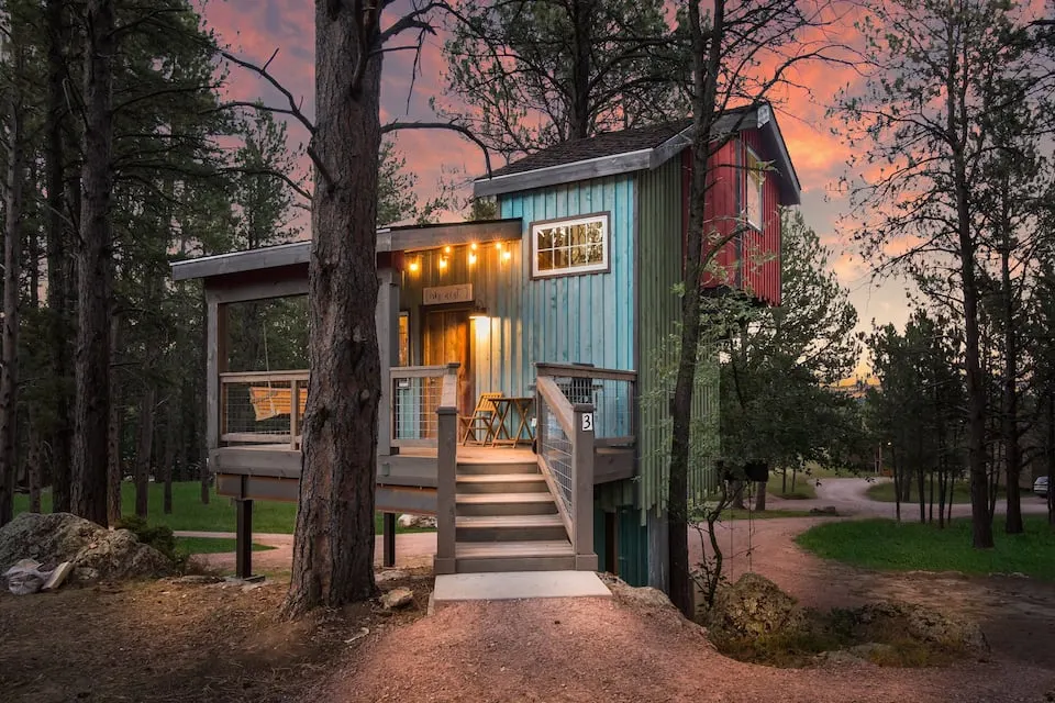 treehouse in South Dakota