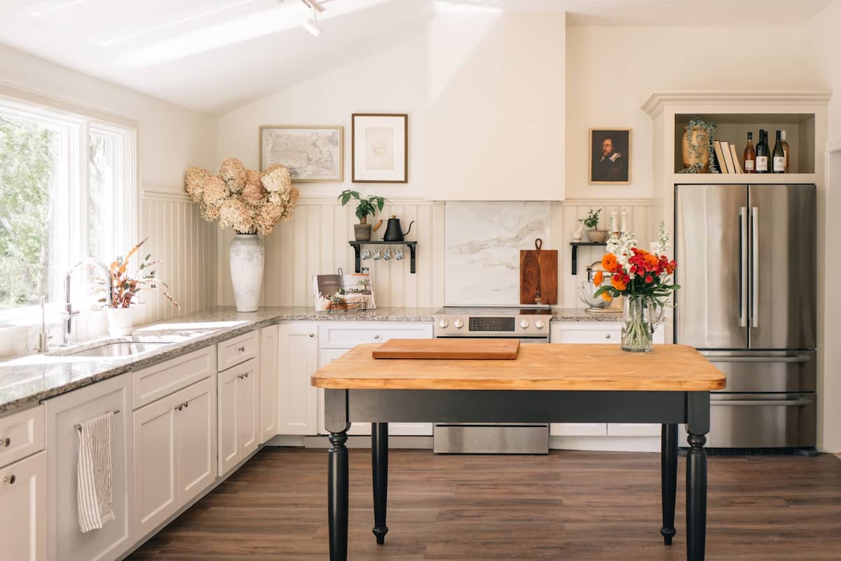 kitchen in nice airbnb in rhode island