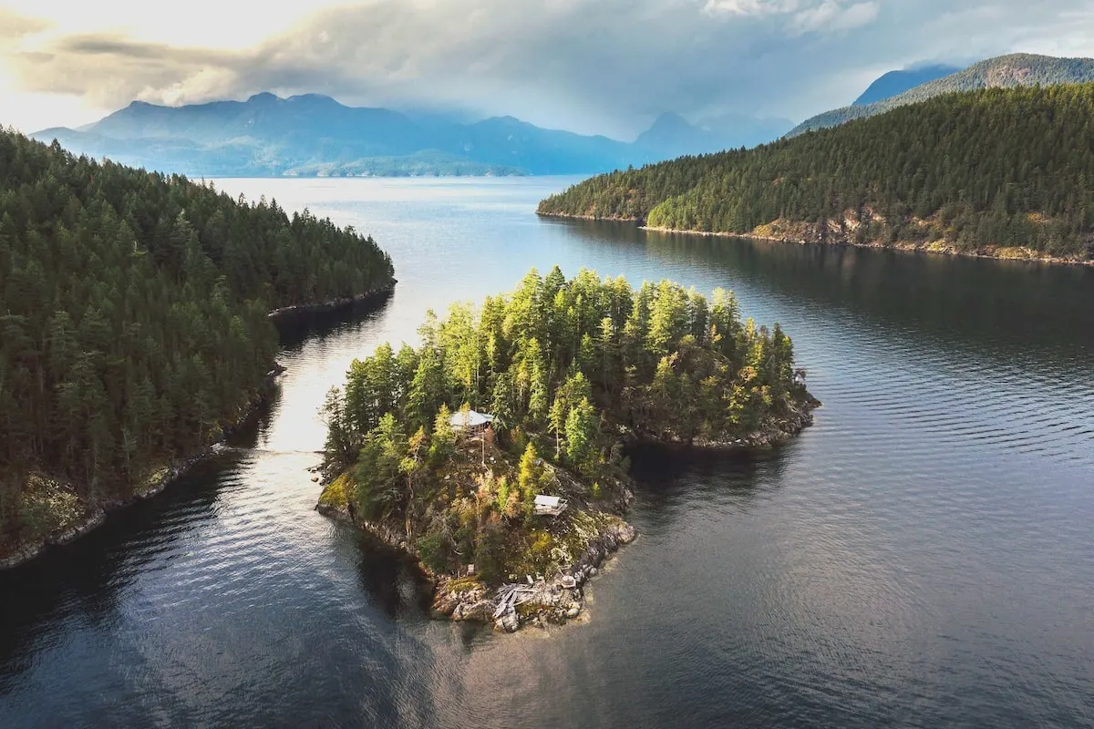 private island airbnb in Canada