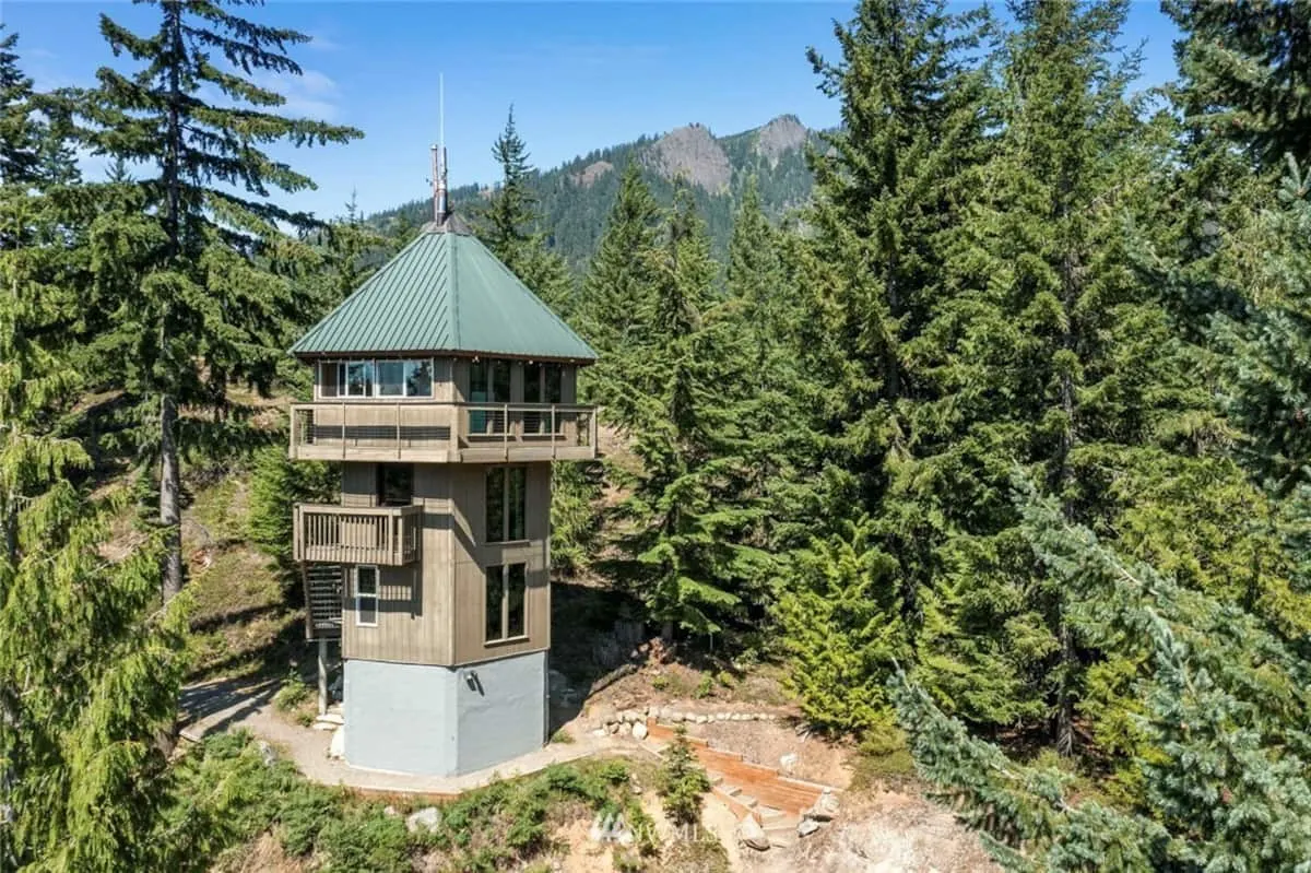 Tower Airbnb in Washington