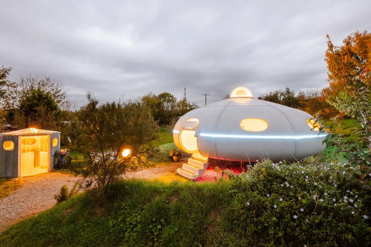 Flying Saucer Airbnb
