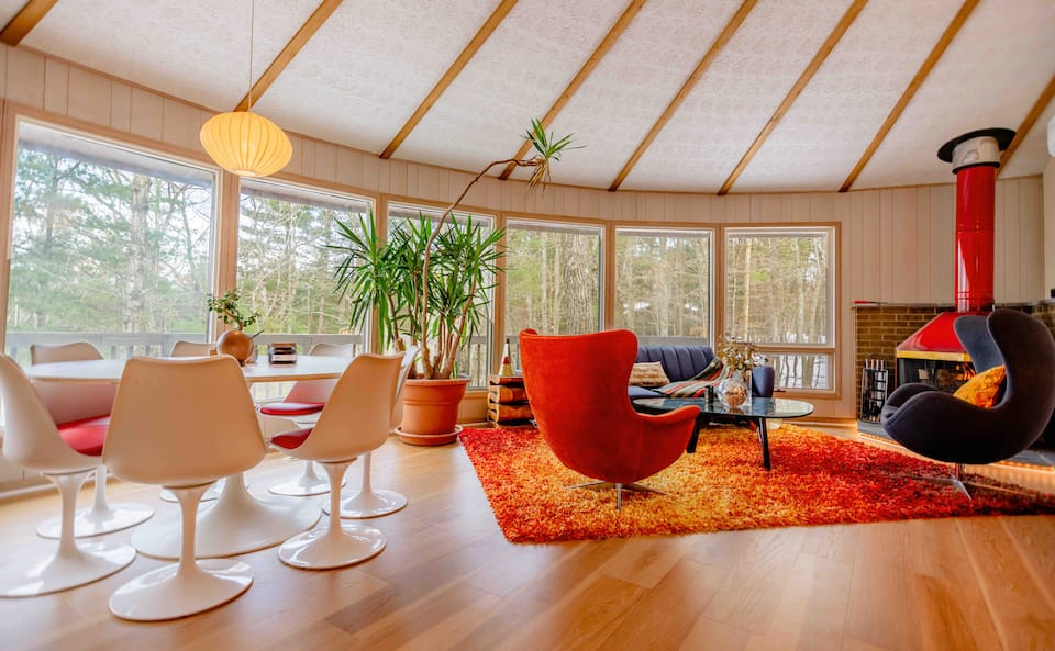 70s decor in airbnb