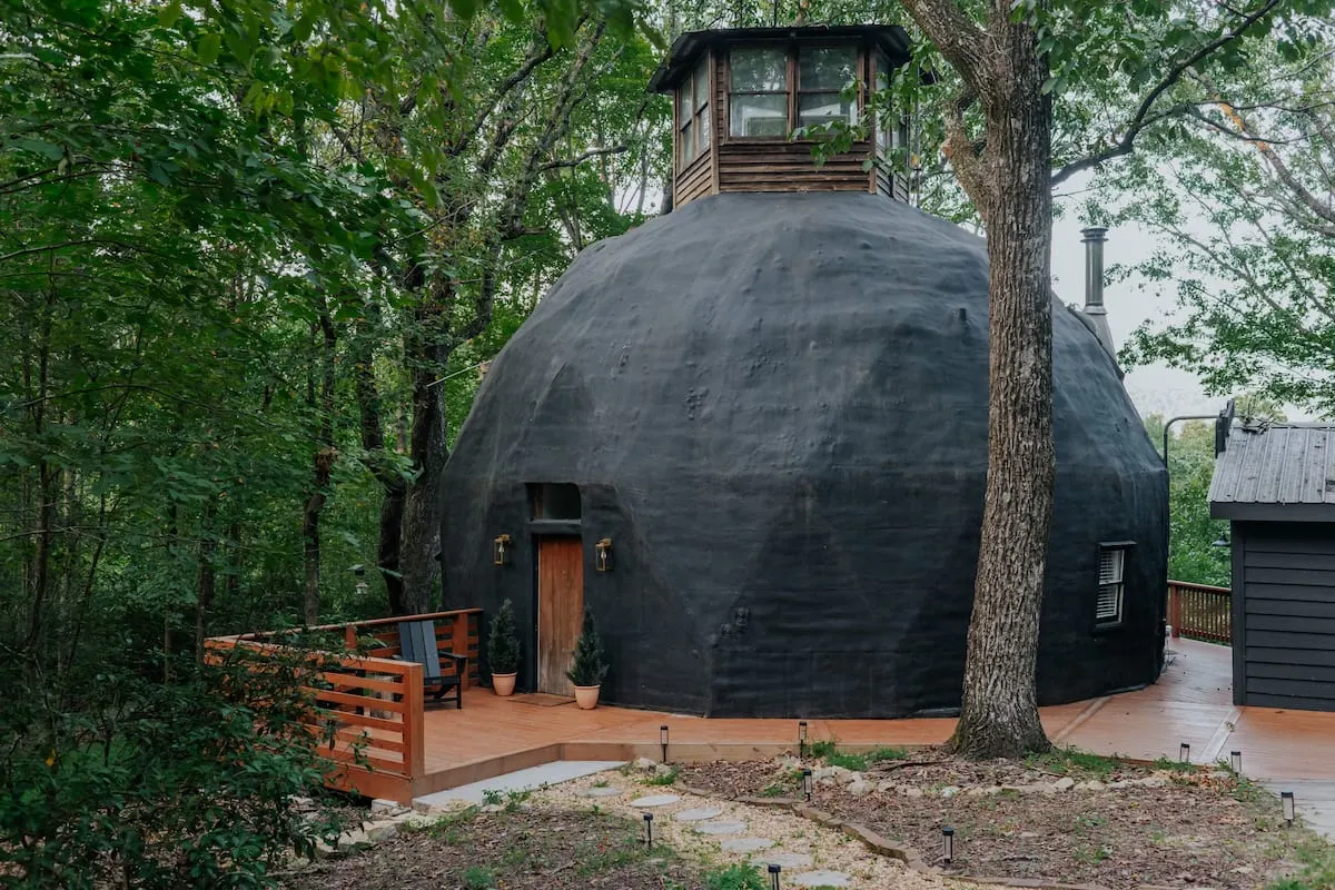 Dome airbnb in forest