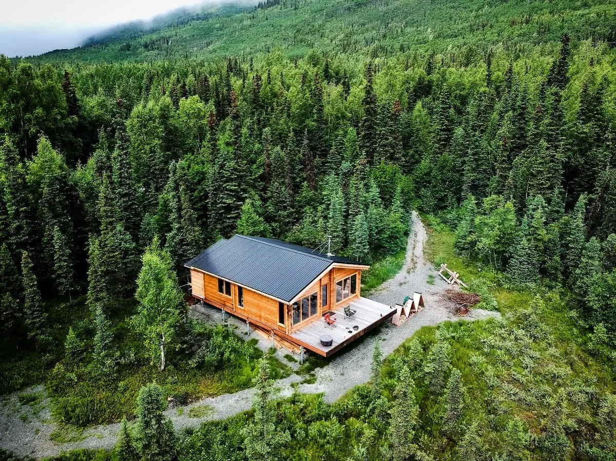 Airbnb cabin in Alaska