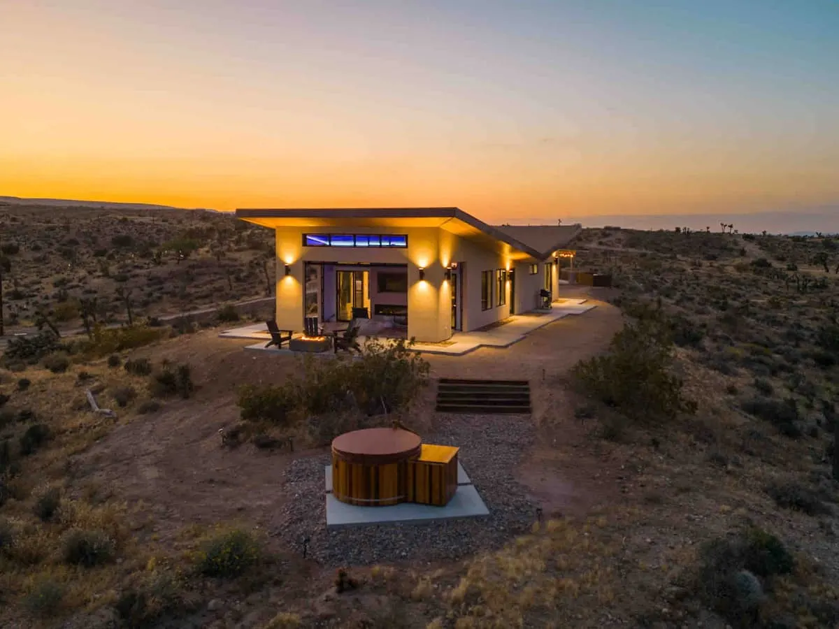 Desert airbnb retreat in california