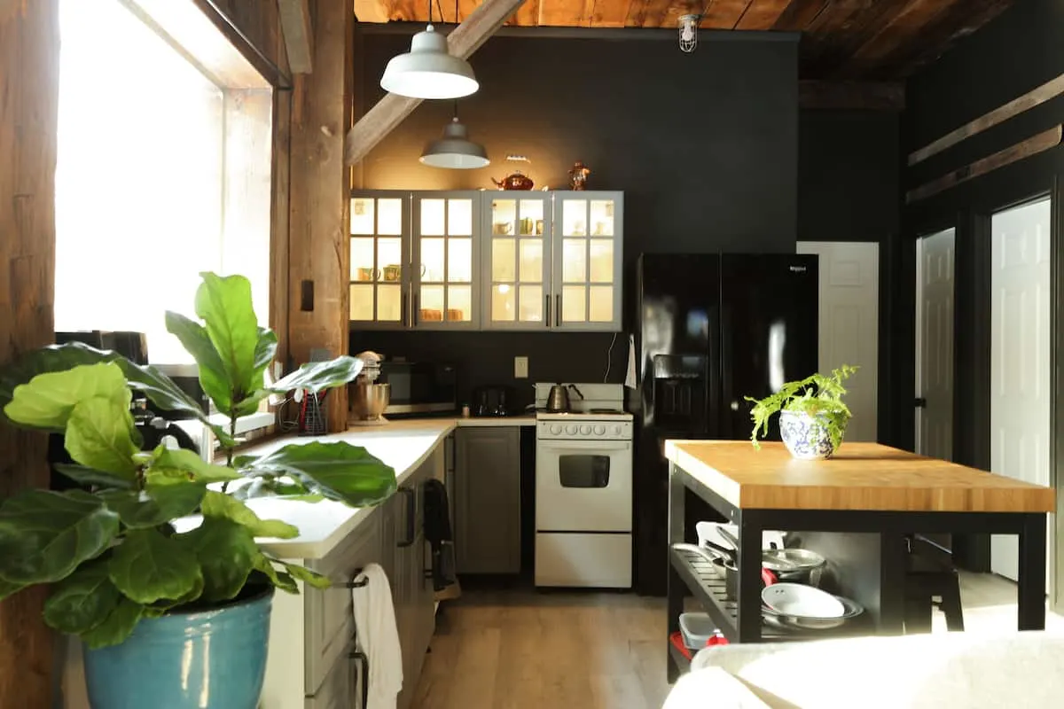 designer kitchen in Wisconsin airbnb