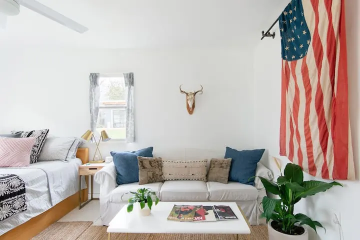 living room with flag in Nashville