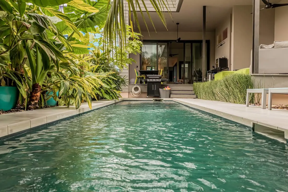 pool in new orleans airbnb