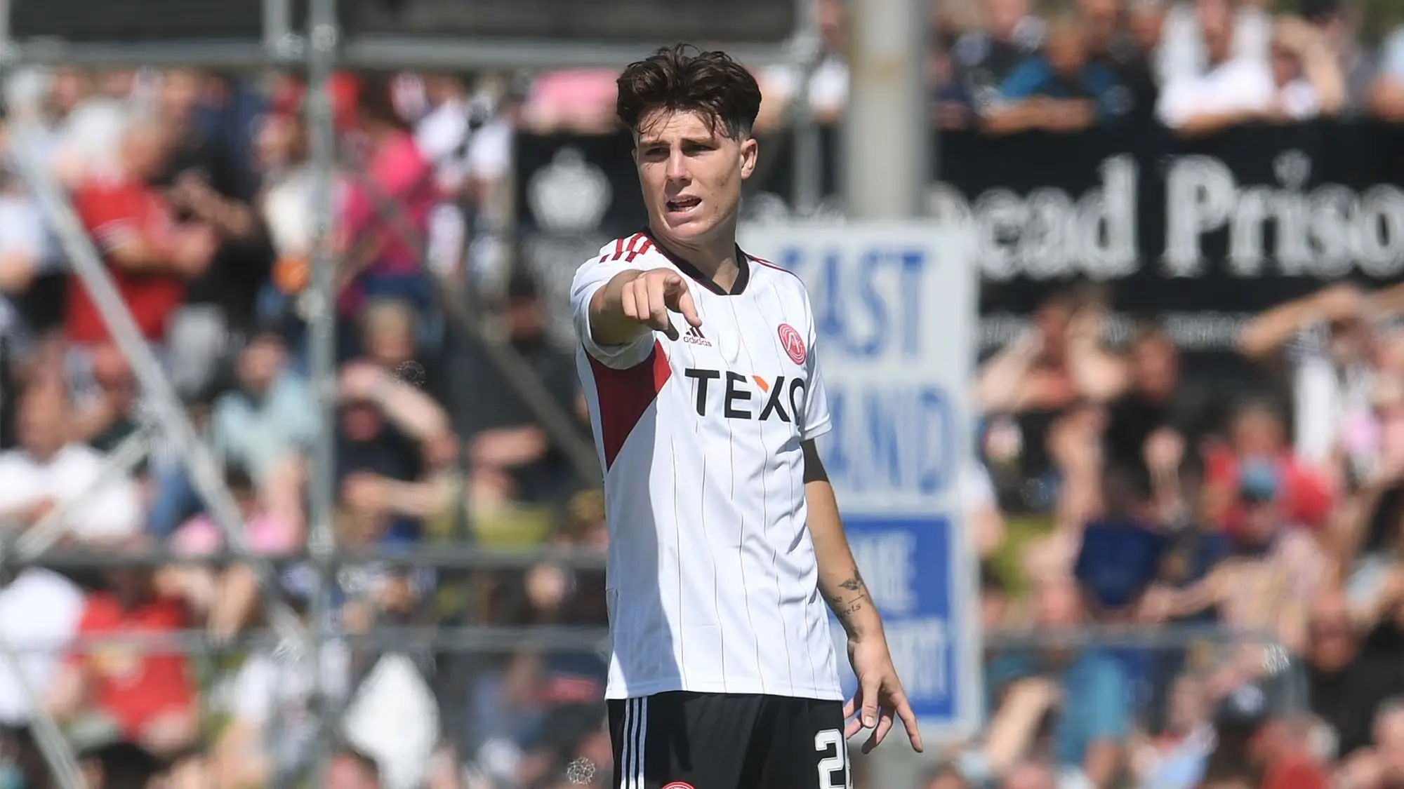 Young Defender joins Arbroath on loan
