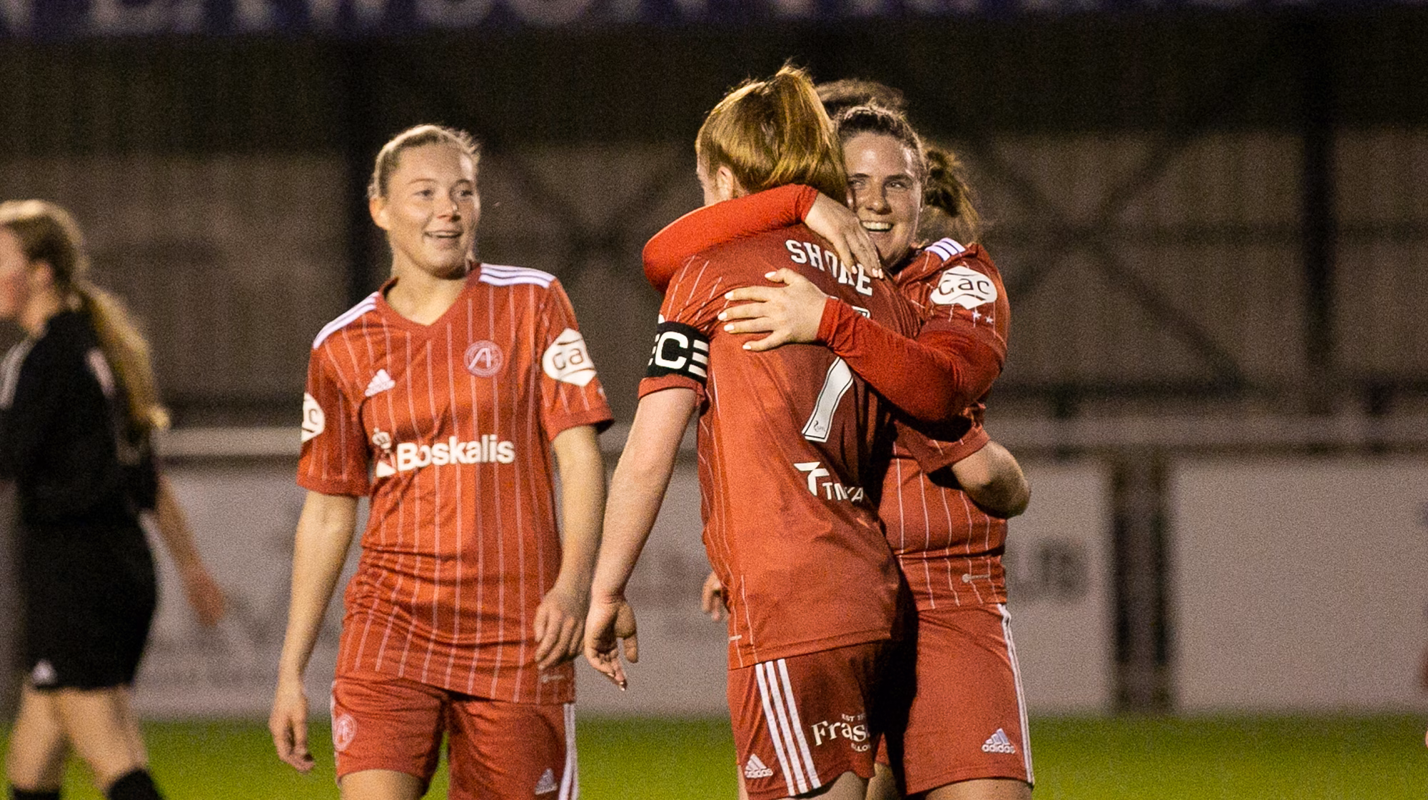 5 goal Dons defeat Glasgow Women image