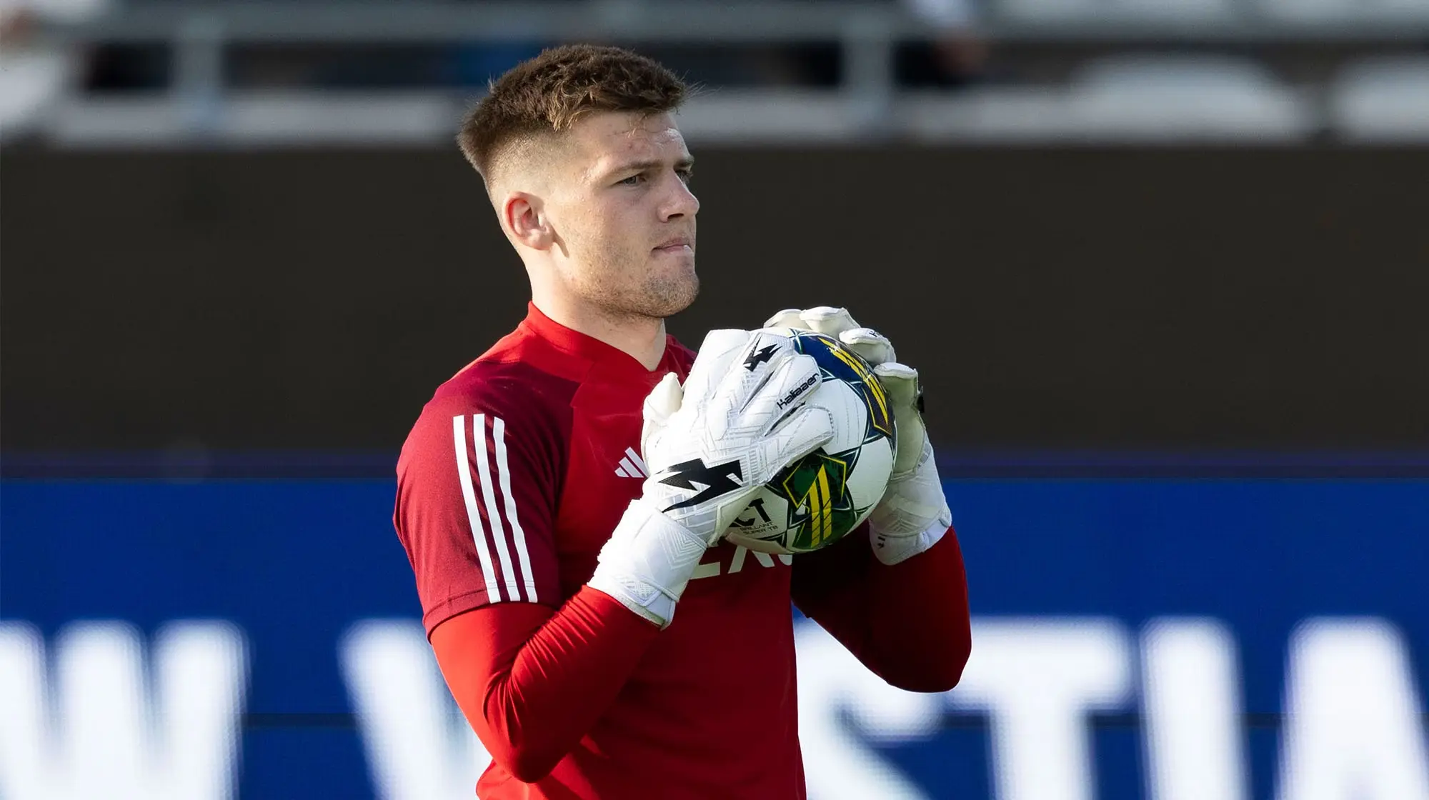 Tom Ritchie heads out on loan image