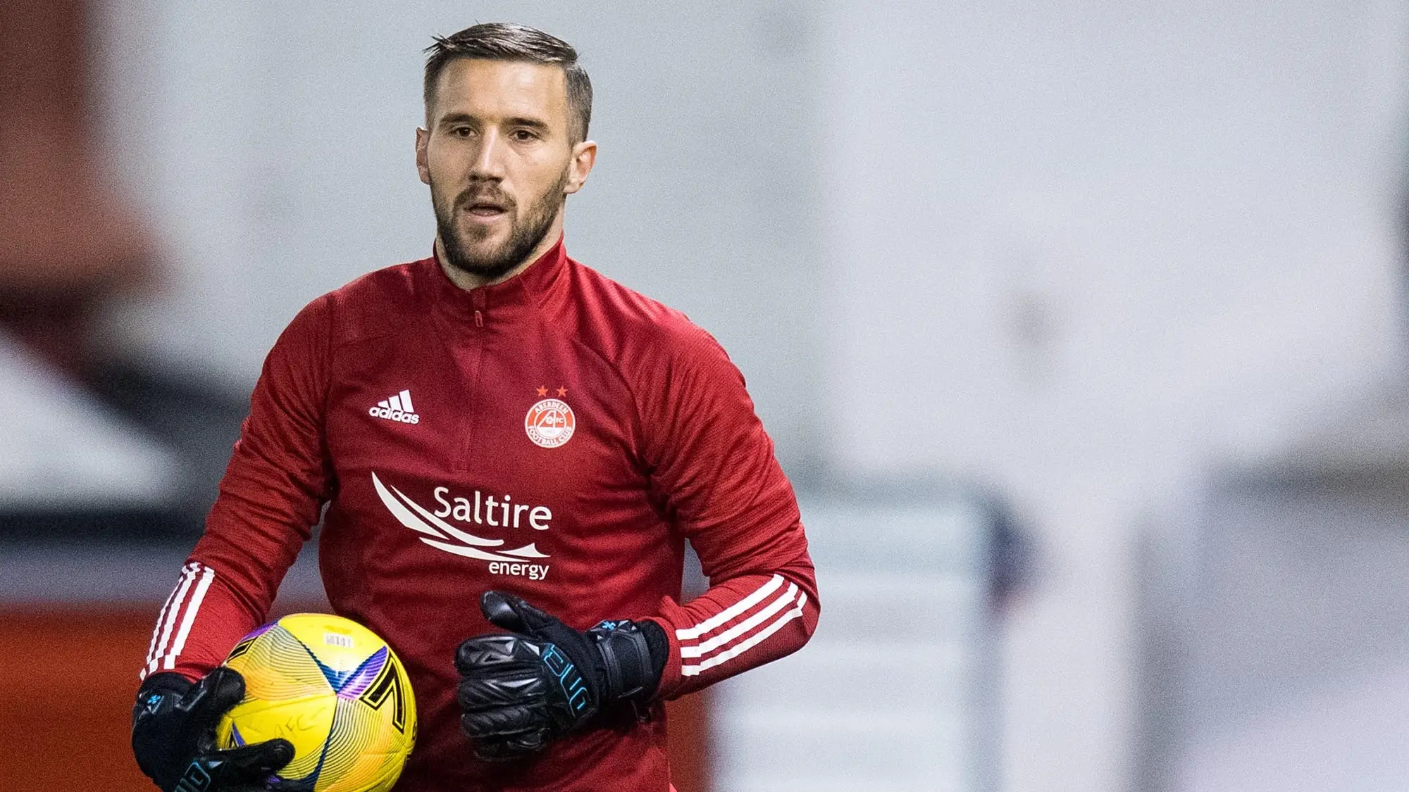 Gary Woods extends stay