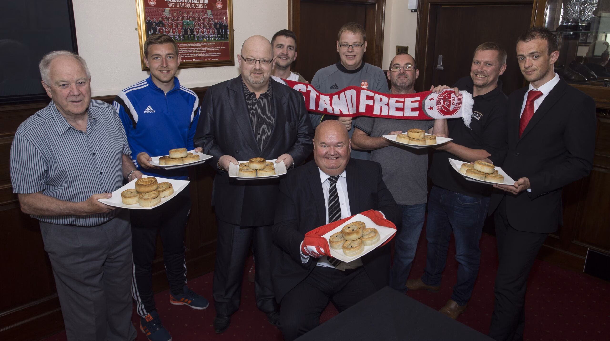 Dons supporters help deliver new Pittodrie Pie