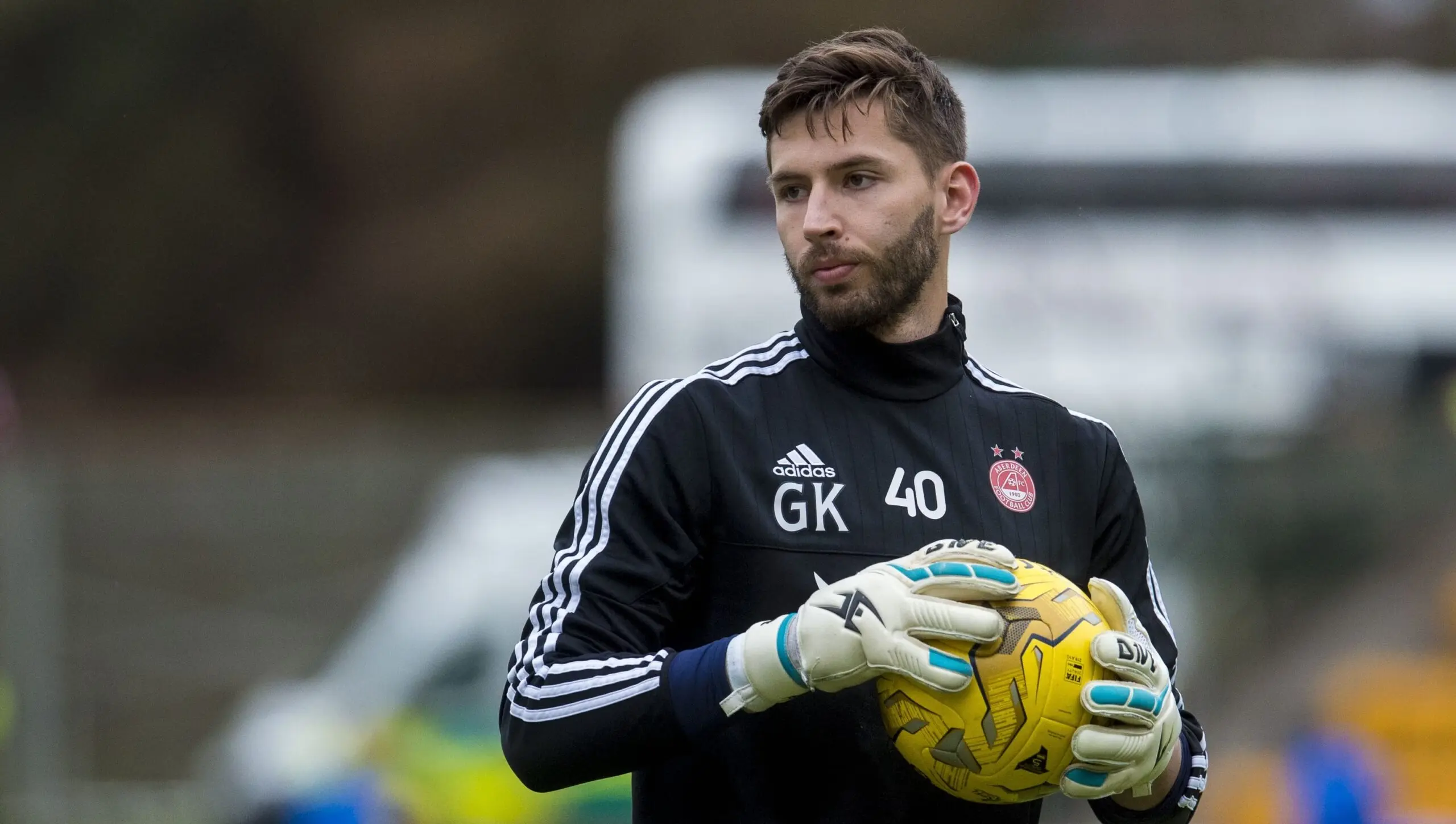 Aaron Lennox joins Raith on loan