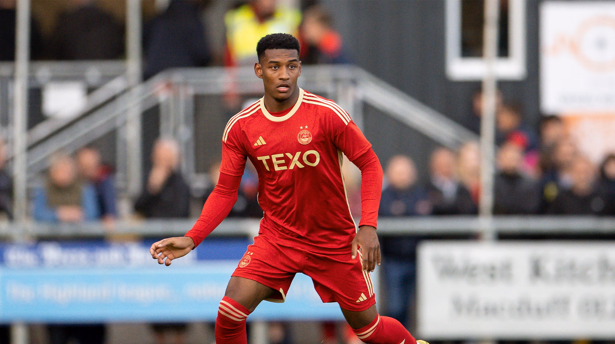 Richardson joins Hatters on loan image