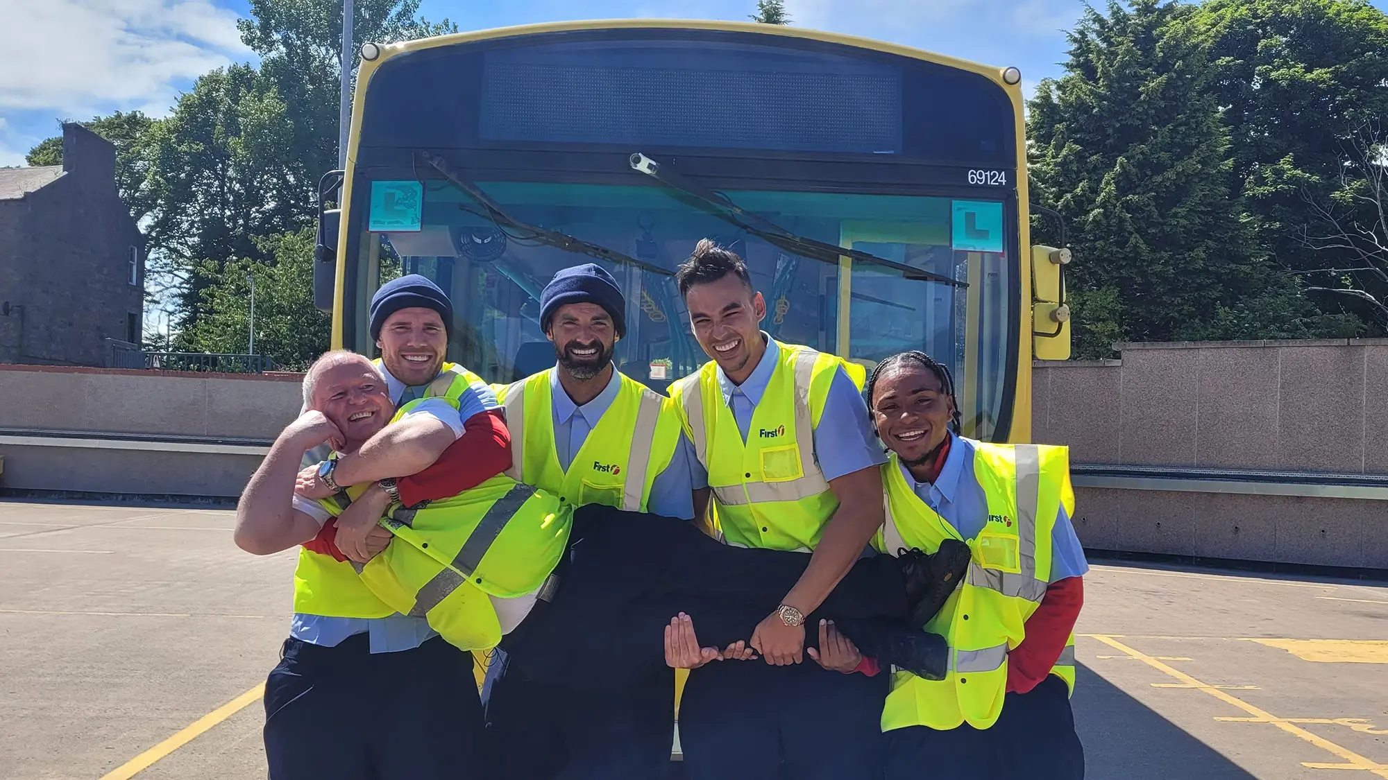 First Bus give Aberdeen fans FREE matchday travel to home games during 22/23 season