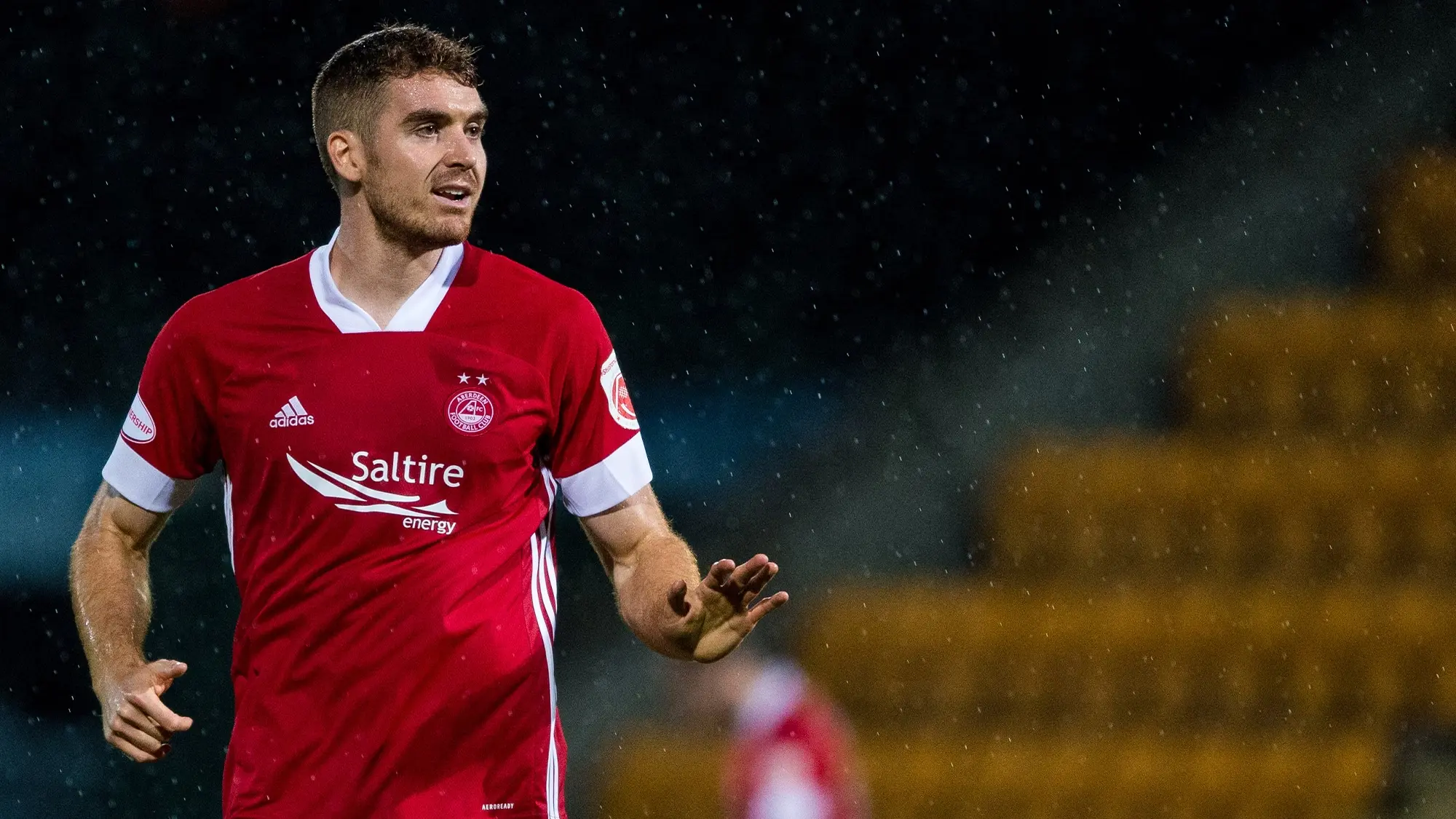 Tommie Hoban signs extension with Dons