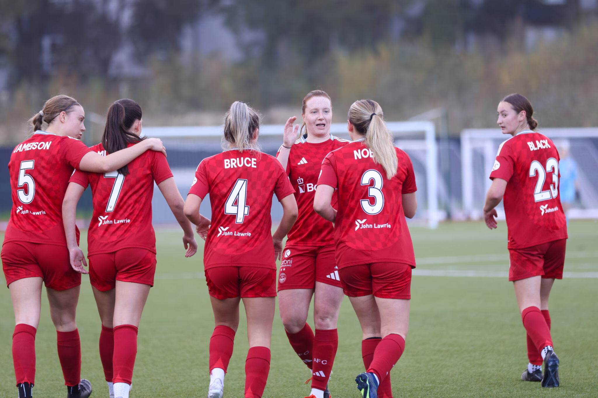 Dons dig deep to earn Semi-final spot image