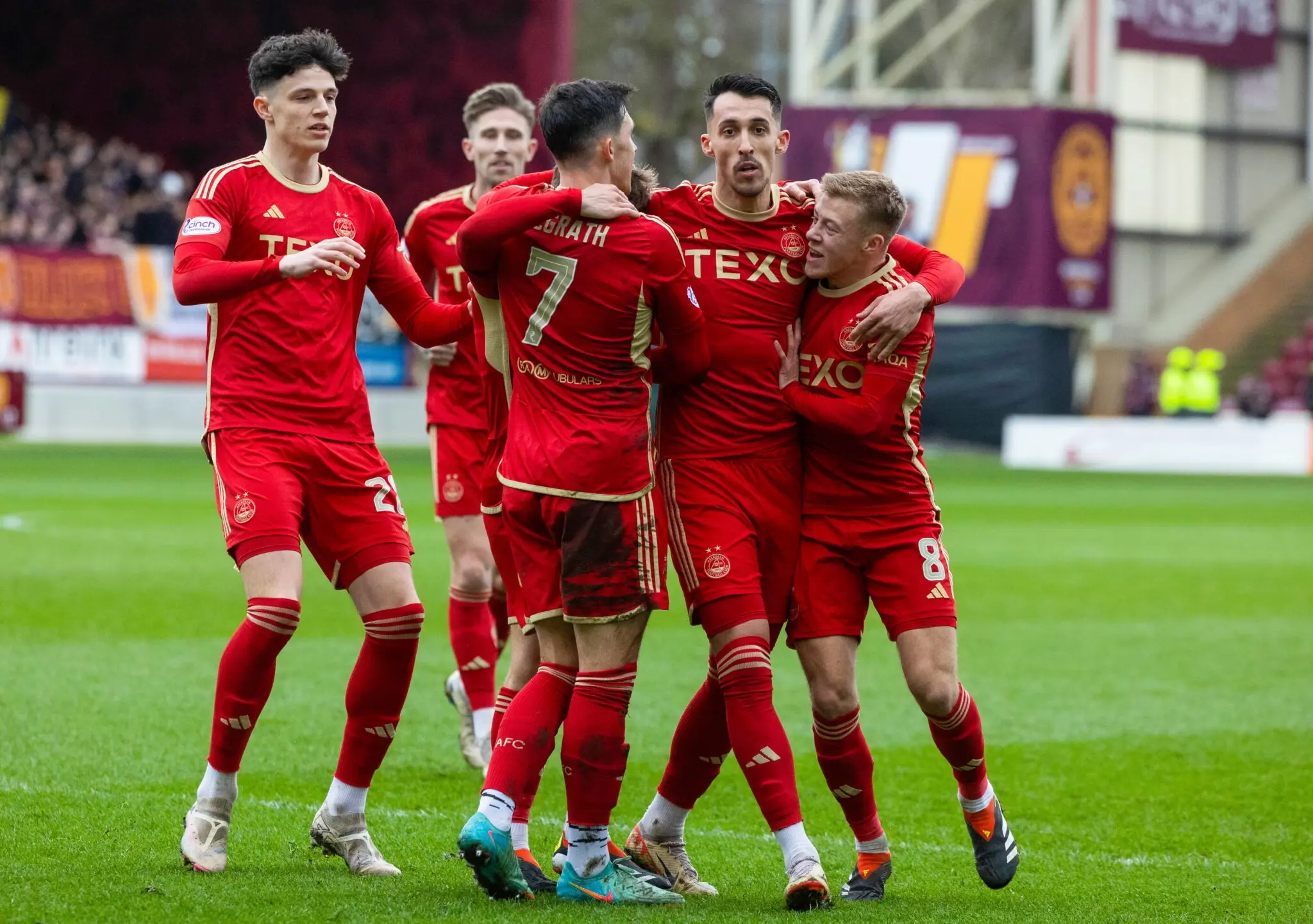 Dons Leven Fir Park with the 3 points image