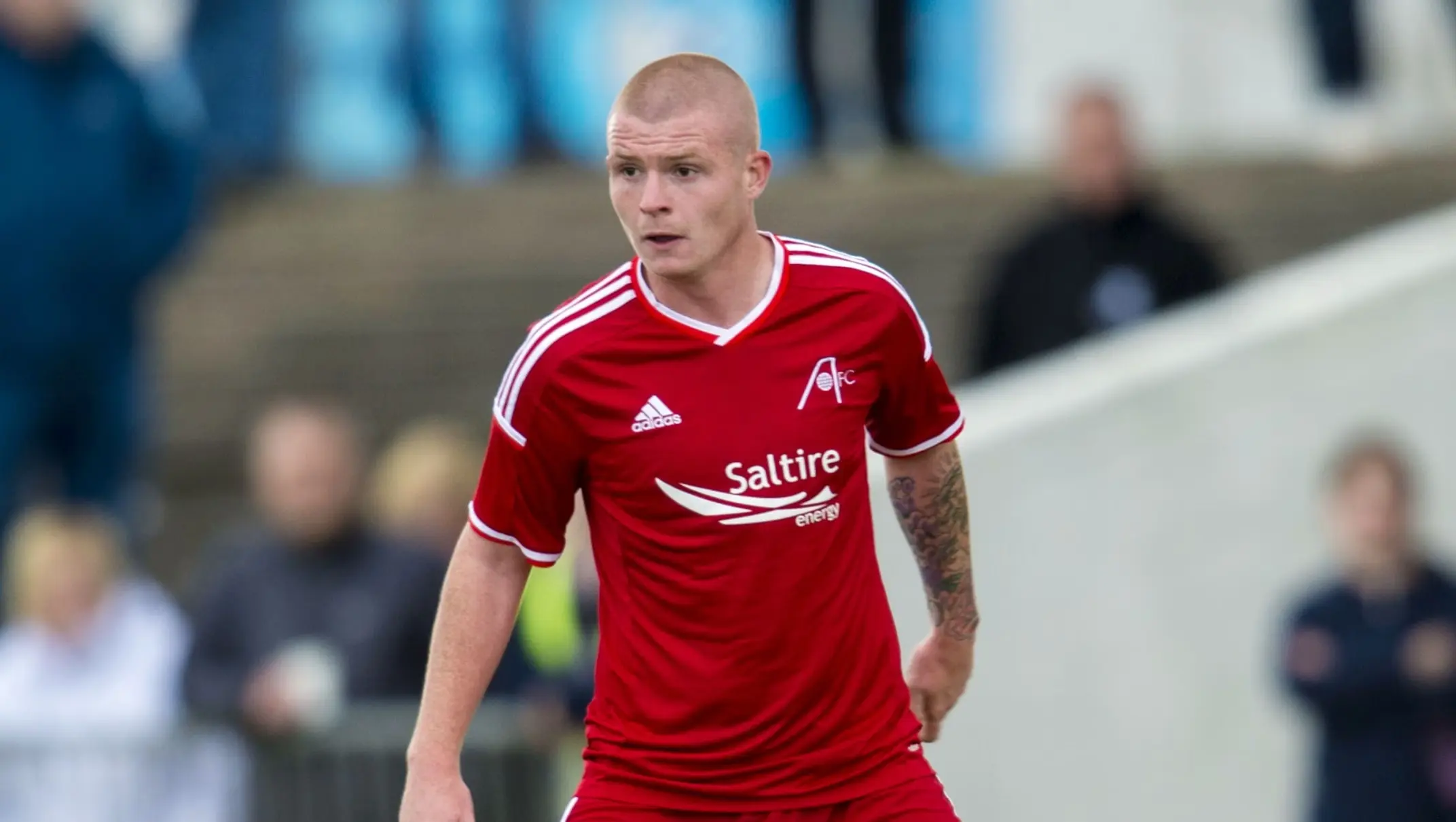 Midfielder joins Brechin on loan