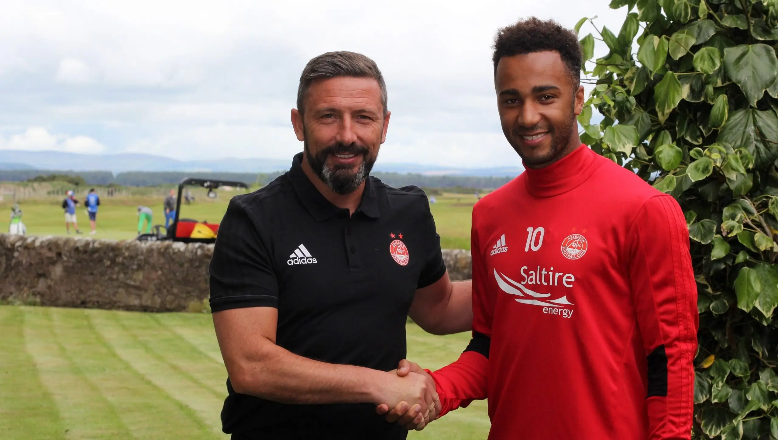 Striker Nicky Maynard signs for the Dons