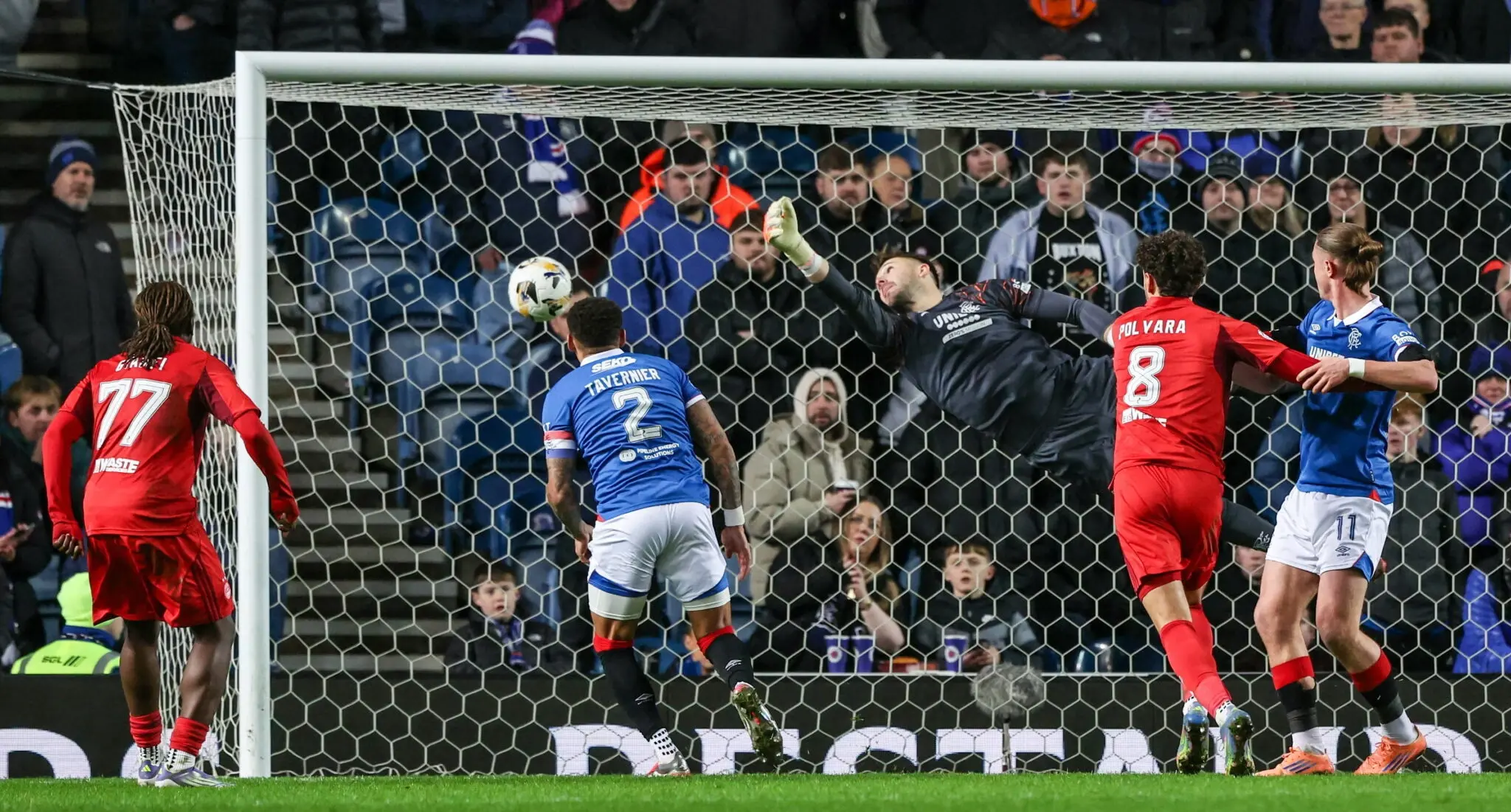 Dons fail to take their chances at Ibrox image