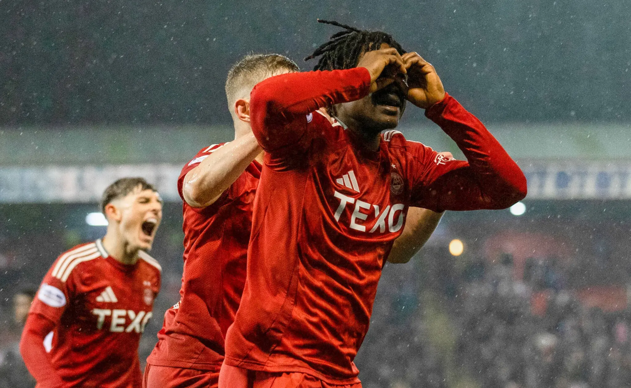 Dons Stay United to Down Dundee Late On image