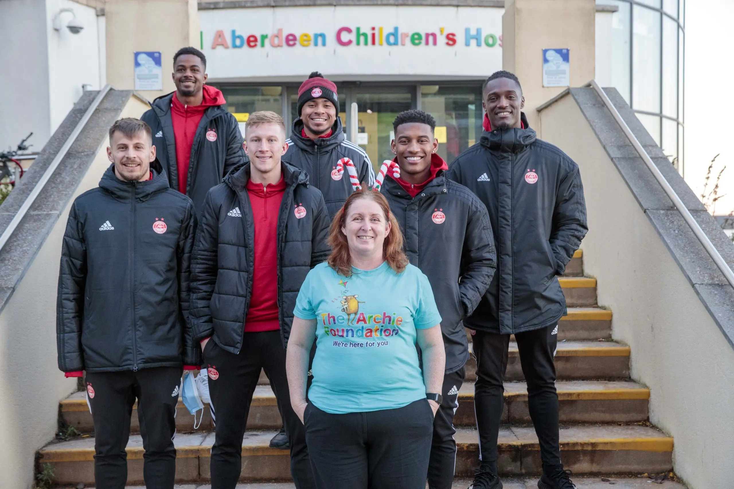 AFC support the Archie Foundation to spread festive cheer at Royal Aberdeen Children’s Hospital