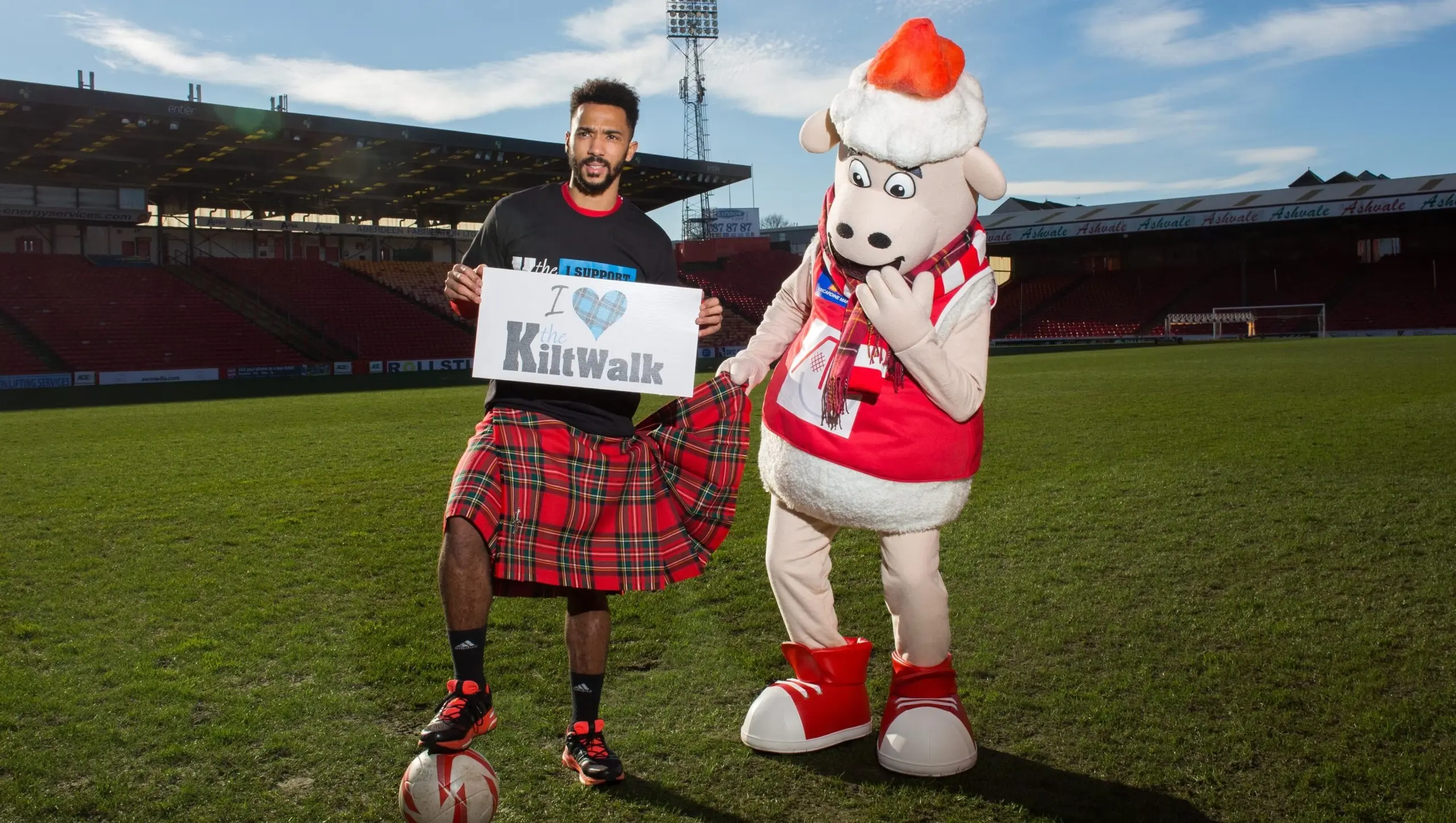 Shay Logan dons his tartan for Kiltwalk and AFC Community Trust