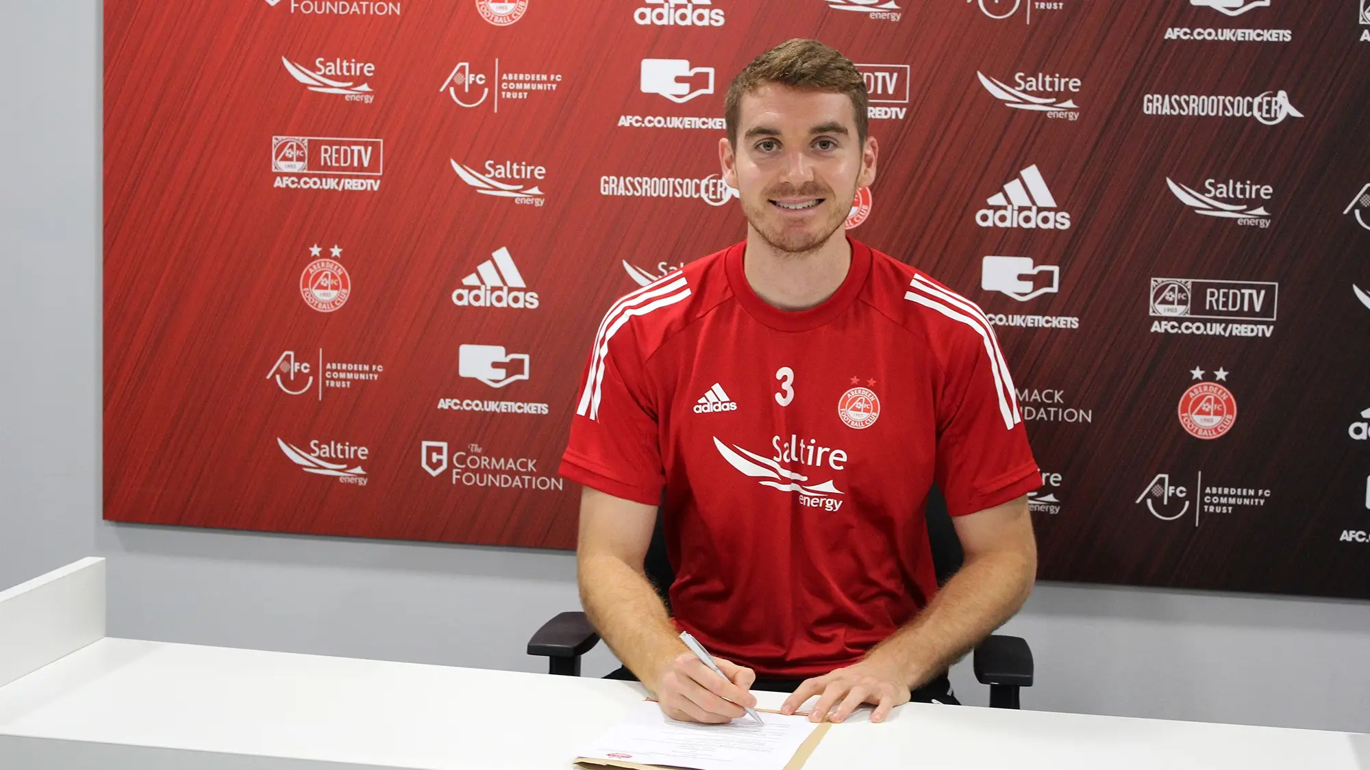 Tommie rejoins Dons