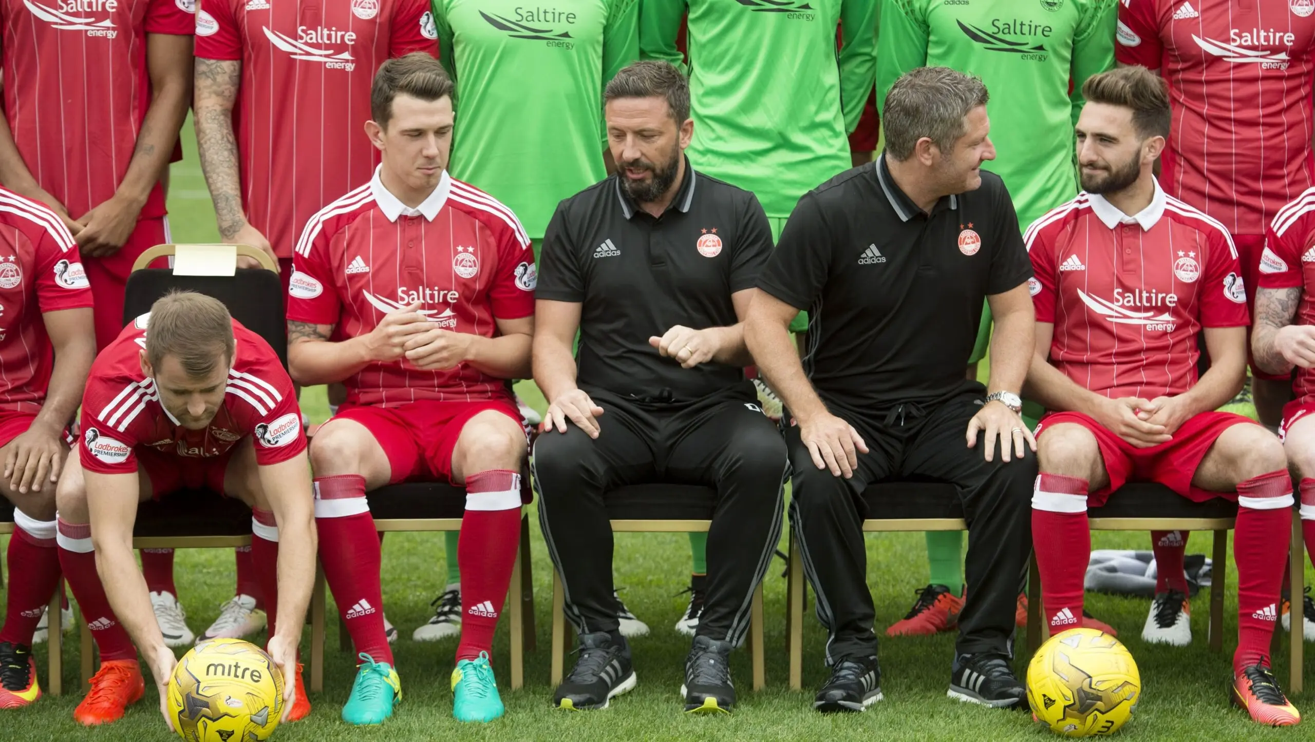 Shinnie Signs | interview with the manager on RedTV