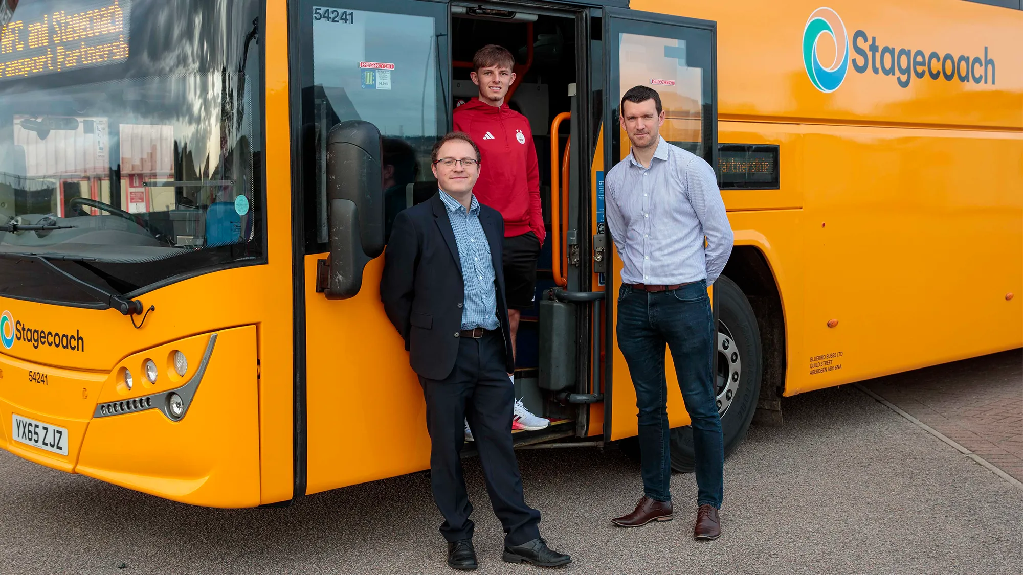 STAGECOACH & ABERDEEN FC TEAM UP TO ENCOURAGE DONS FANS TO GET ON THE BUSES