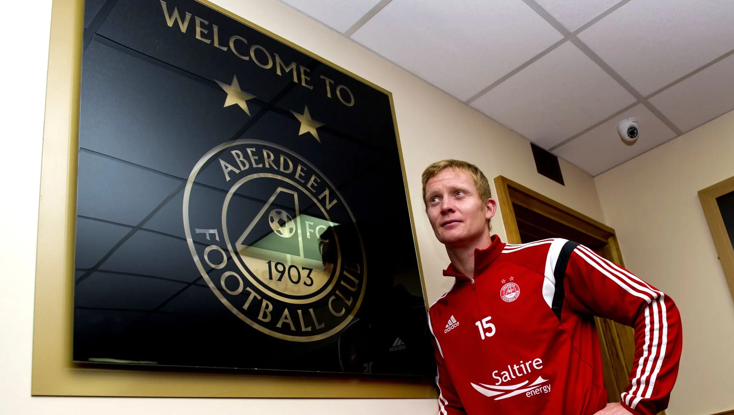 Midfielder extends Pittodrie stay