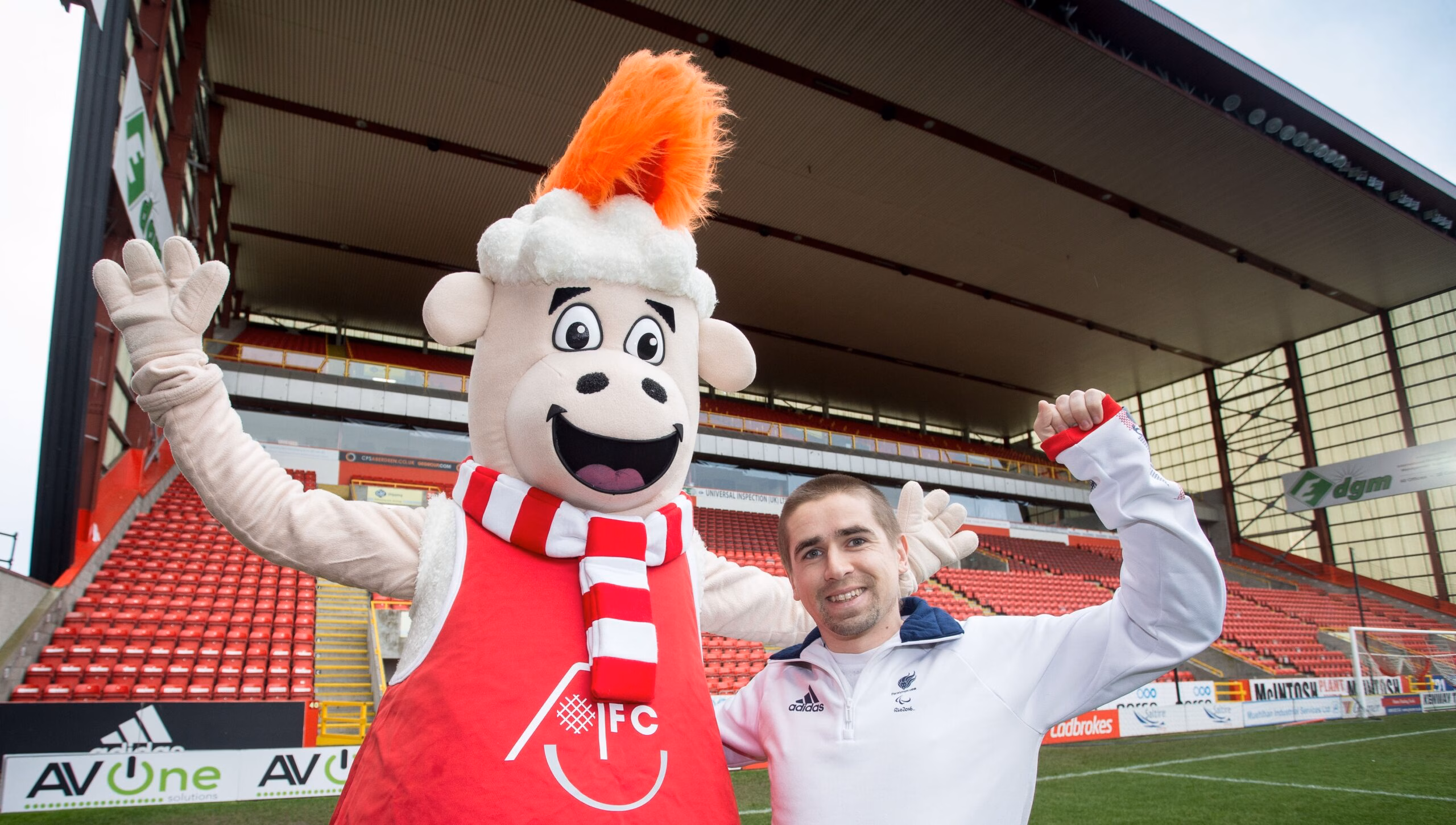 Champion cyclists Neil and Lora Fachie MBE appointed as AFCCT ambassadors