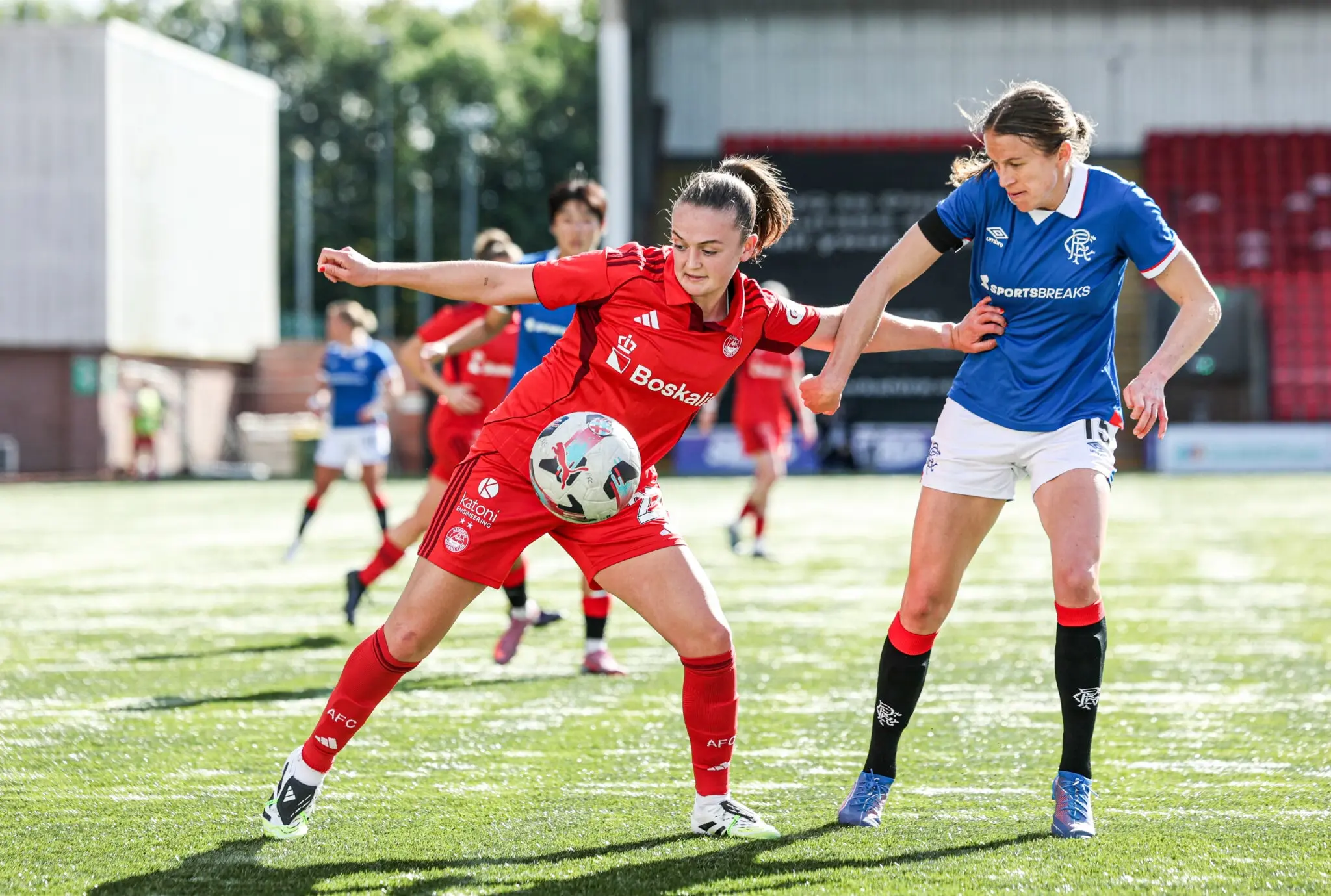 Dons lose out at Broadwood image