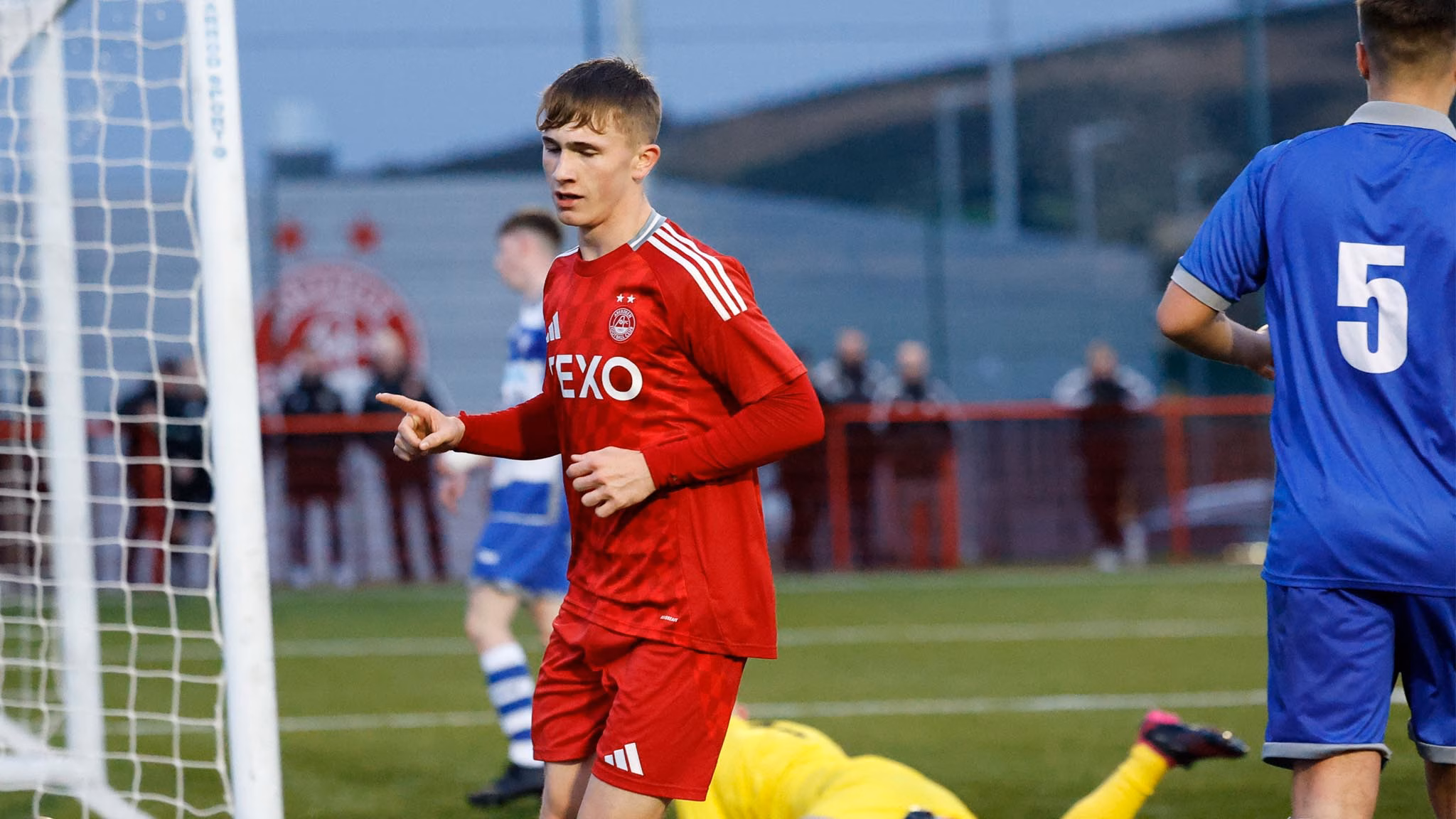 Young Dons advance in Youth Cup image
