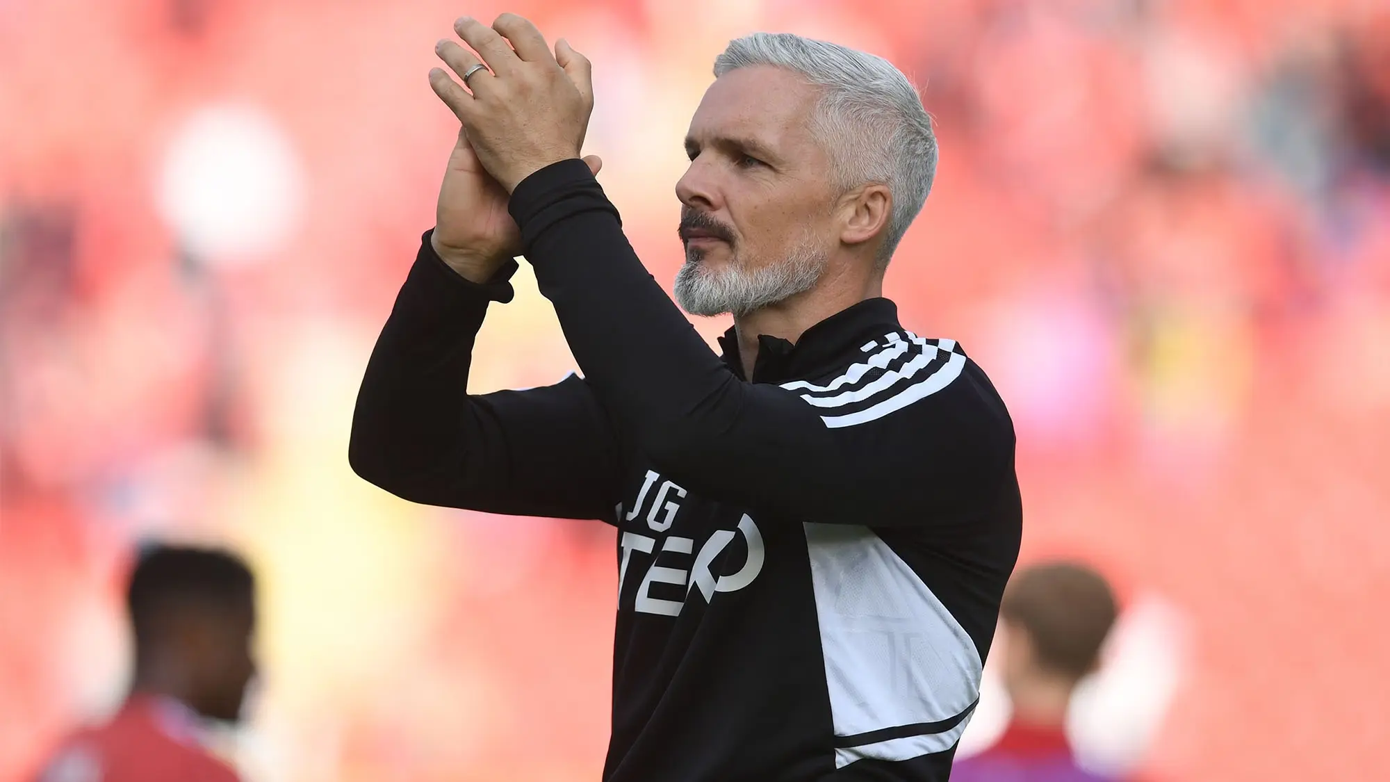 "We all have a responsibility to entertain supporters"