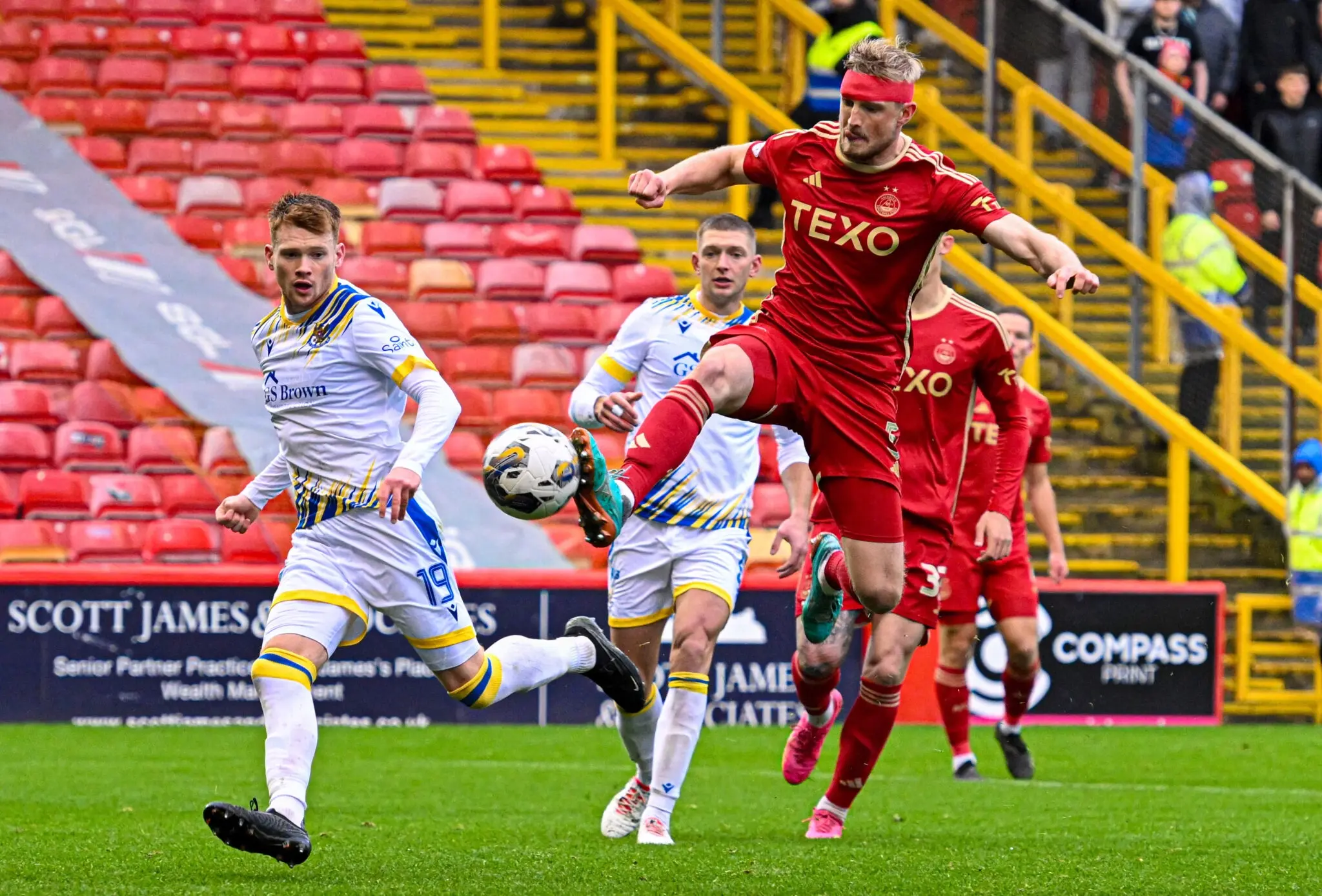 Dons Frustrated in the wet image