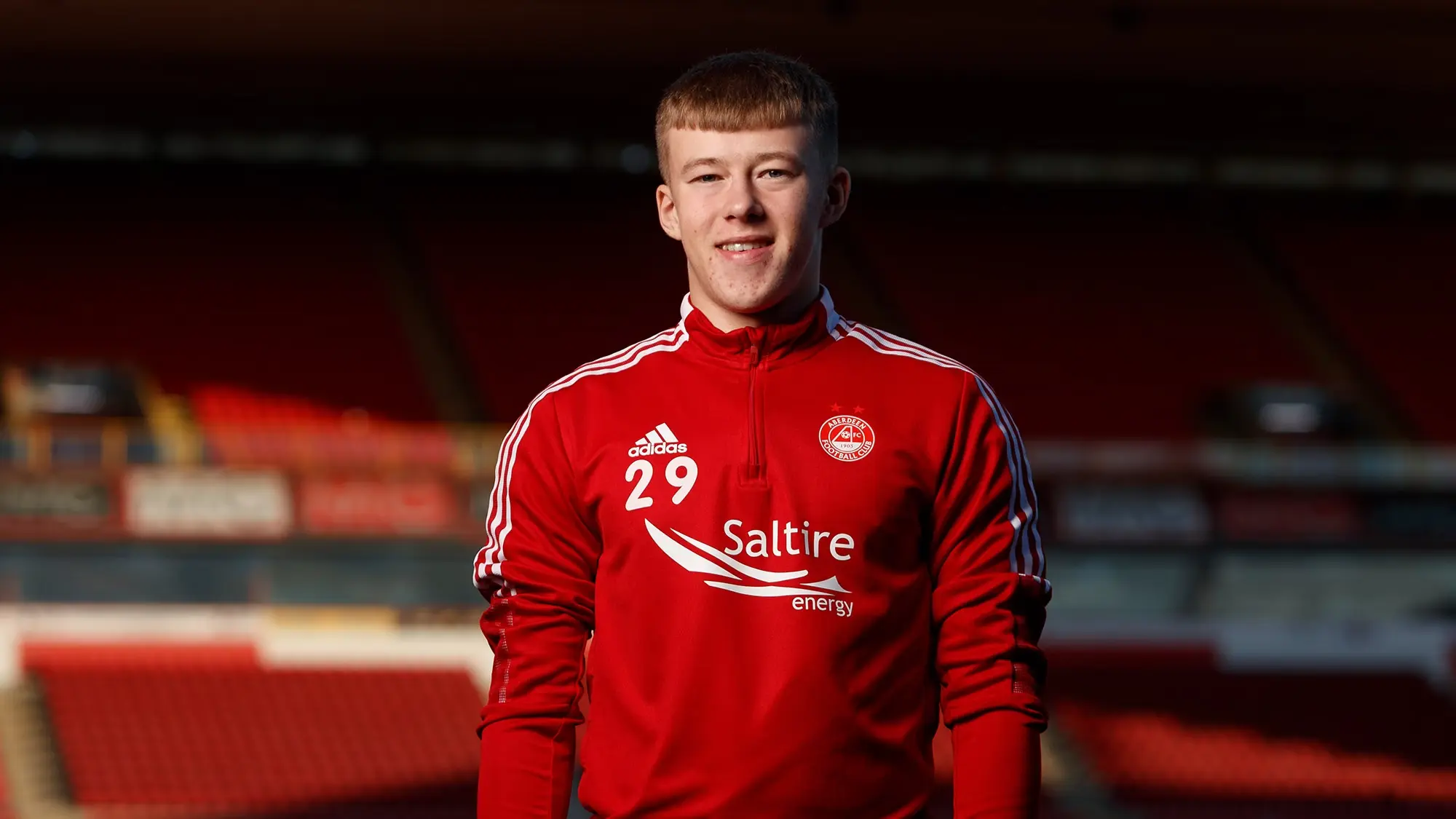 Connor Barron commits future to the Dons