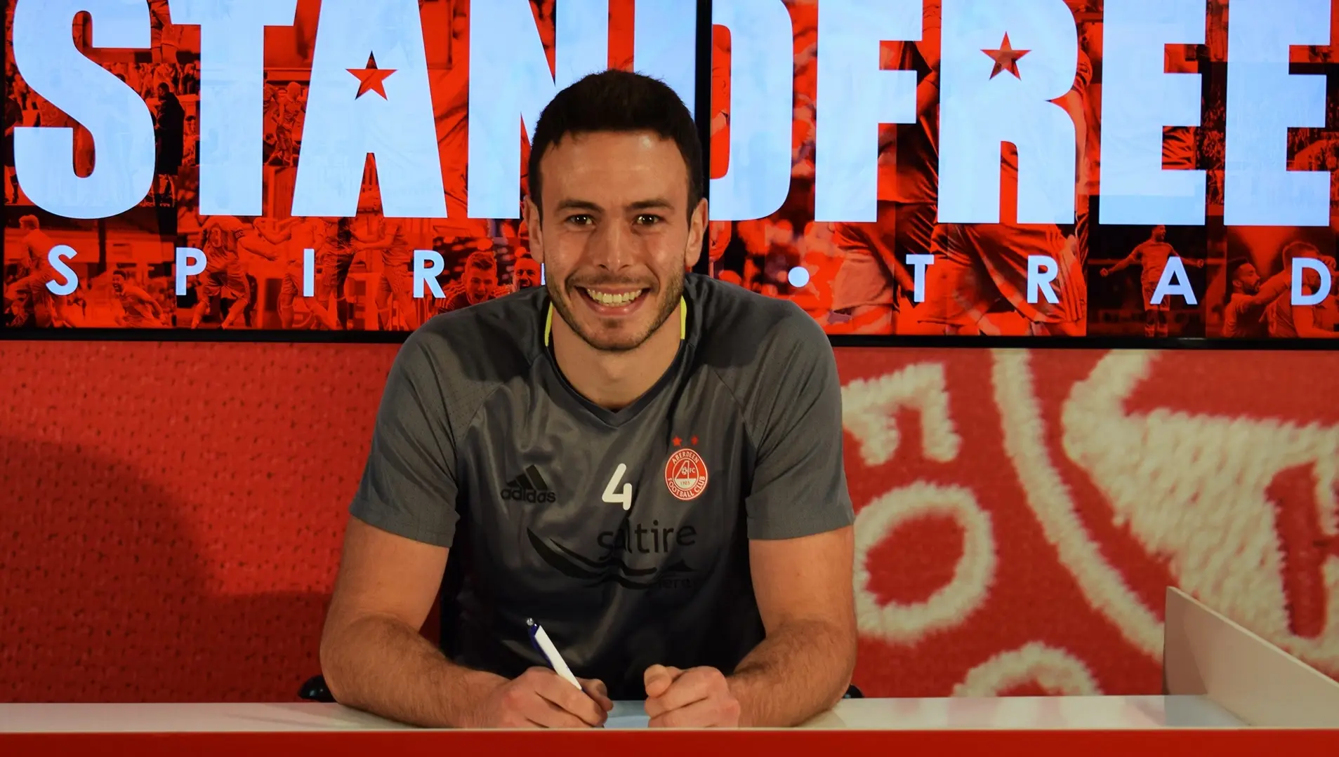 Andy Considine signs new Pittodrie deal