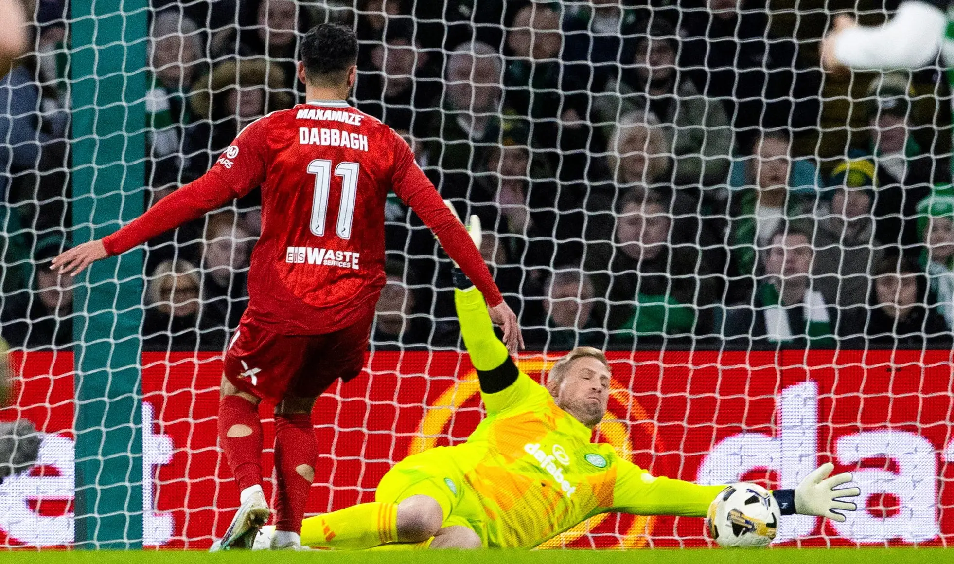Dons beaten at Celtic Park image