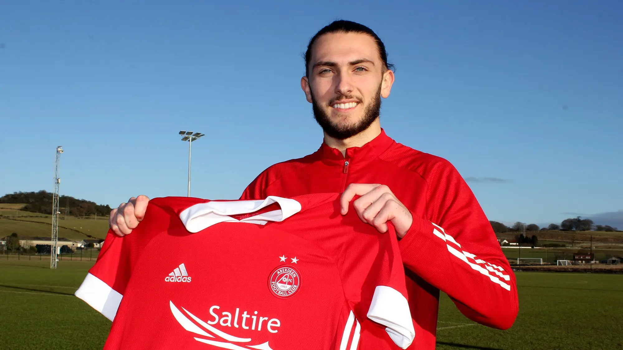 Dons sign Scotland U21 International