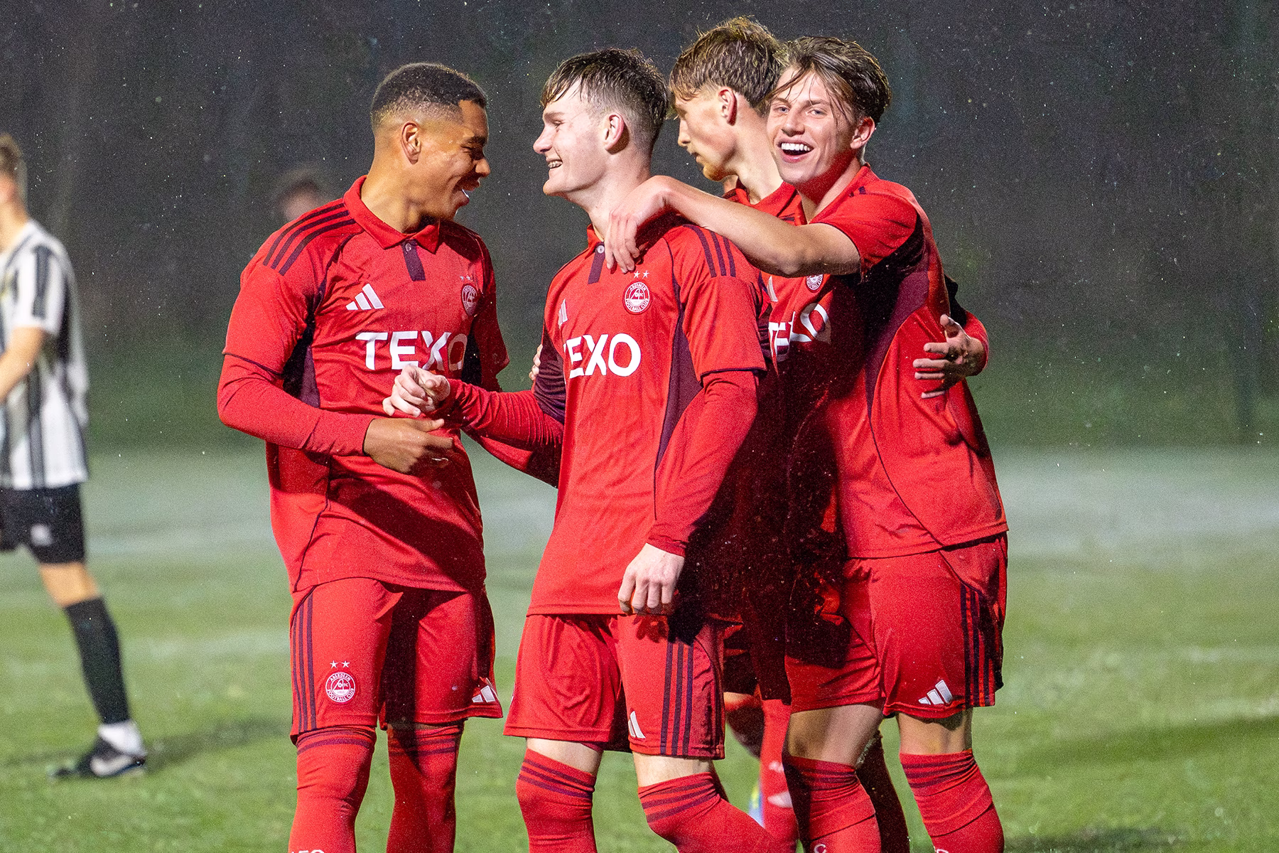 Young Dons down Dunbar in Youth Cup image