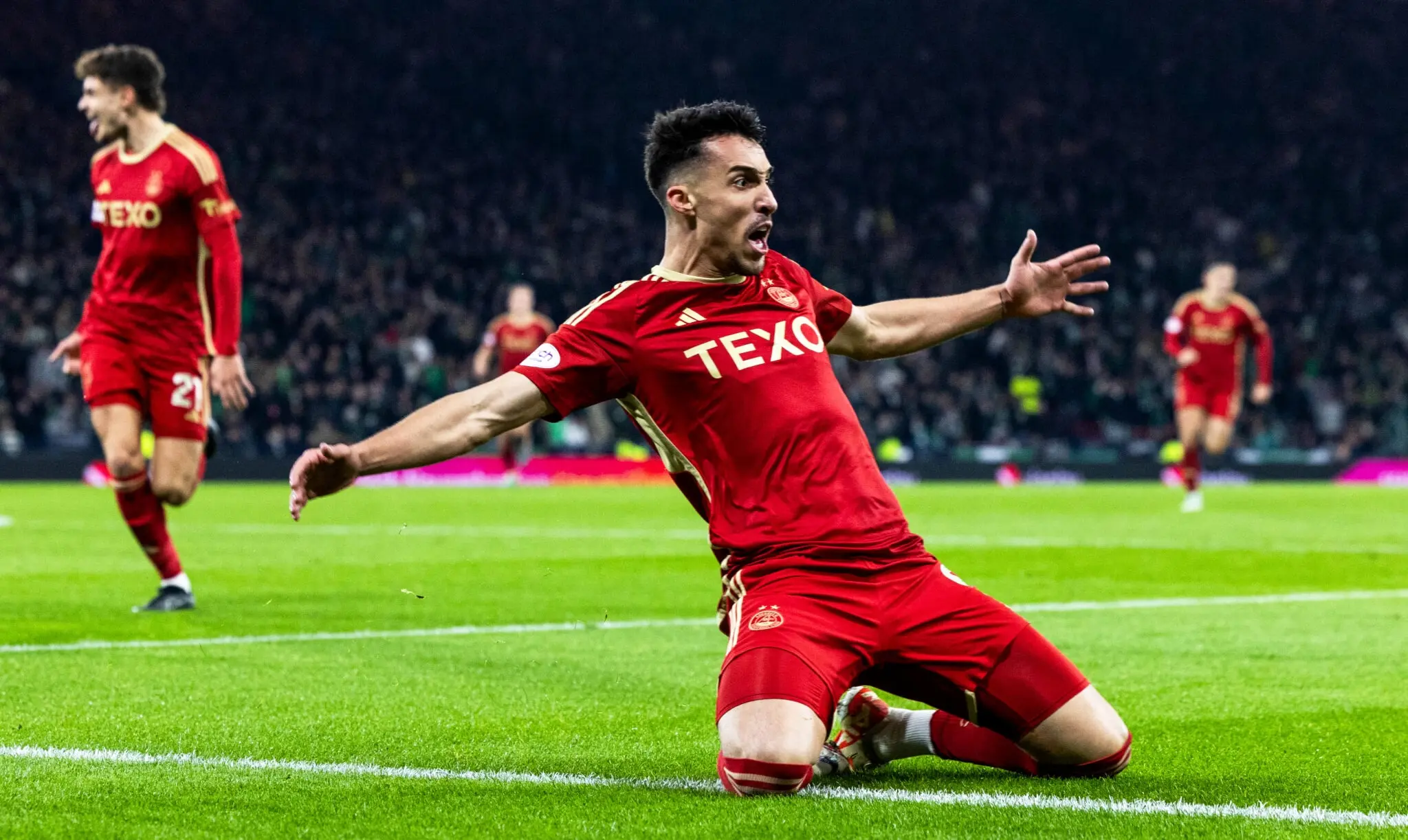 Gutsy Dons reach the final after dramatic finish image
